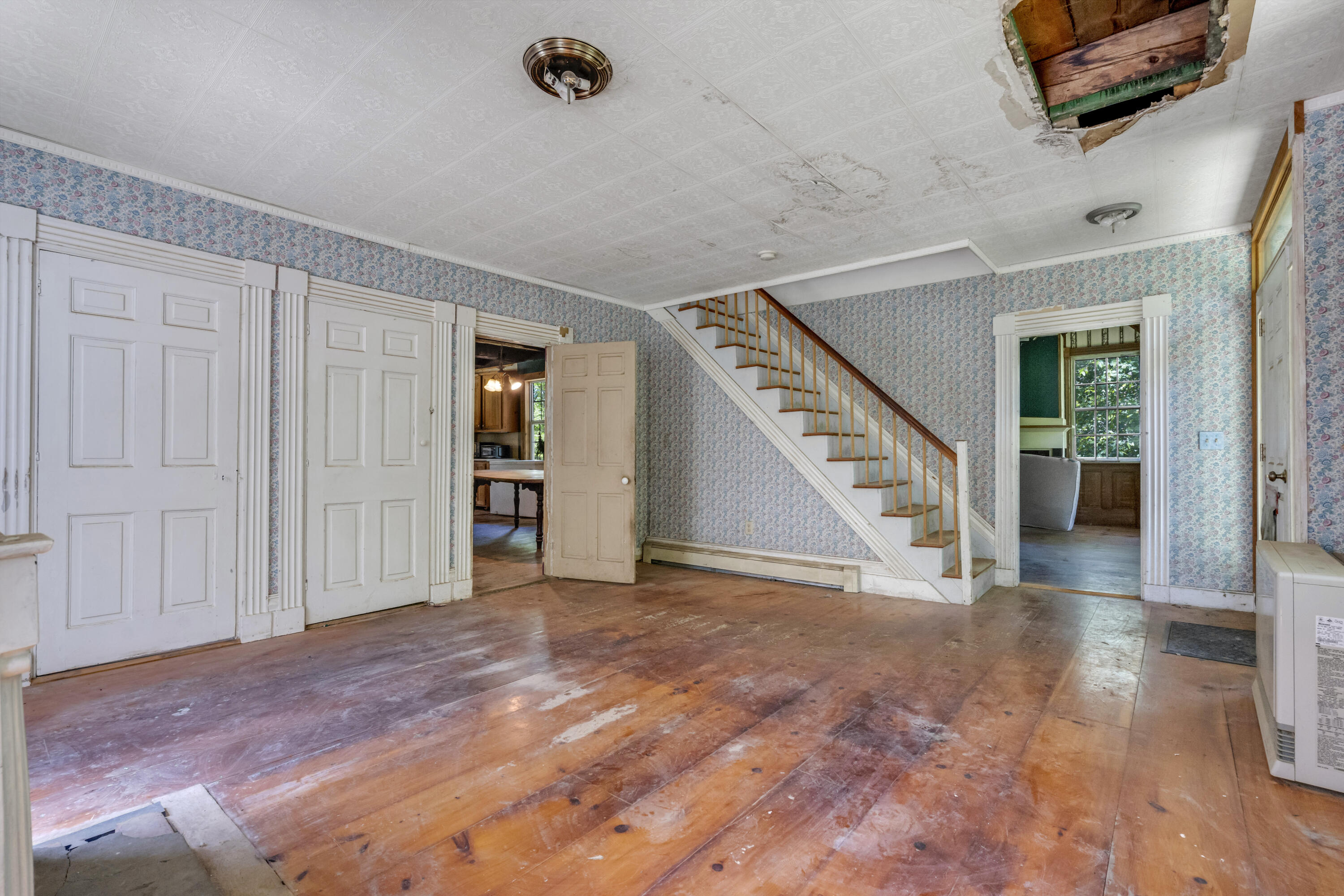 150 Knox Hill