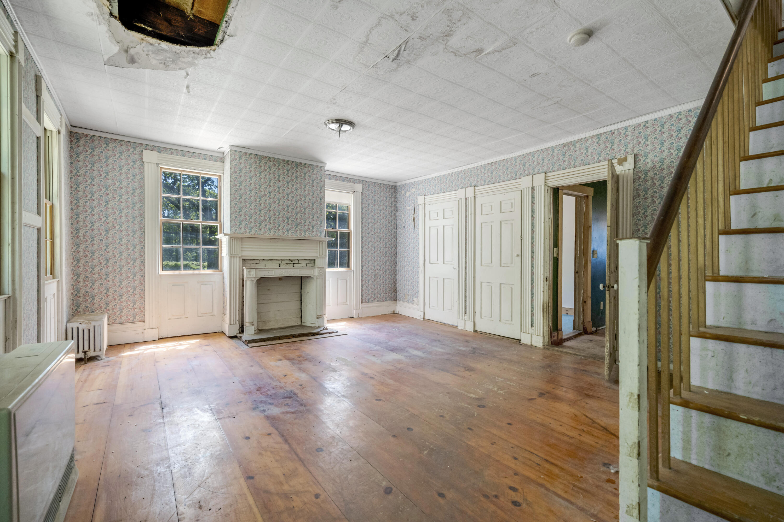 150 Knox Hill