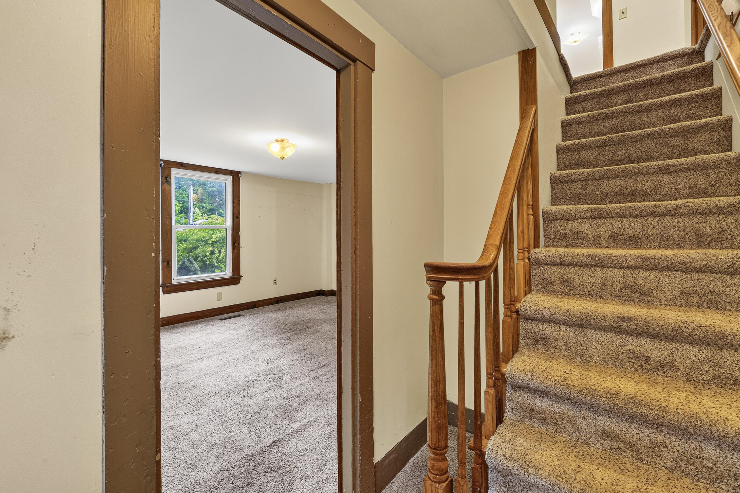 3 Leighton Road