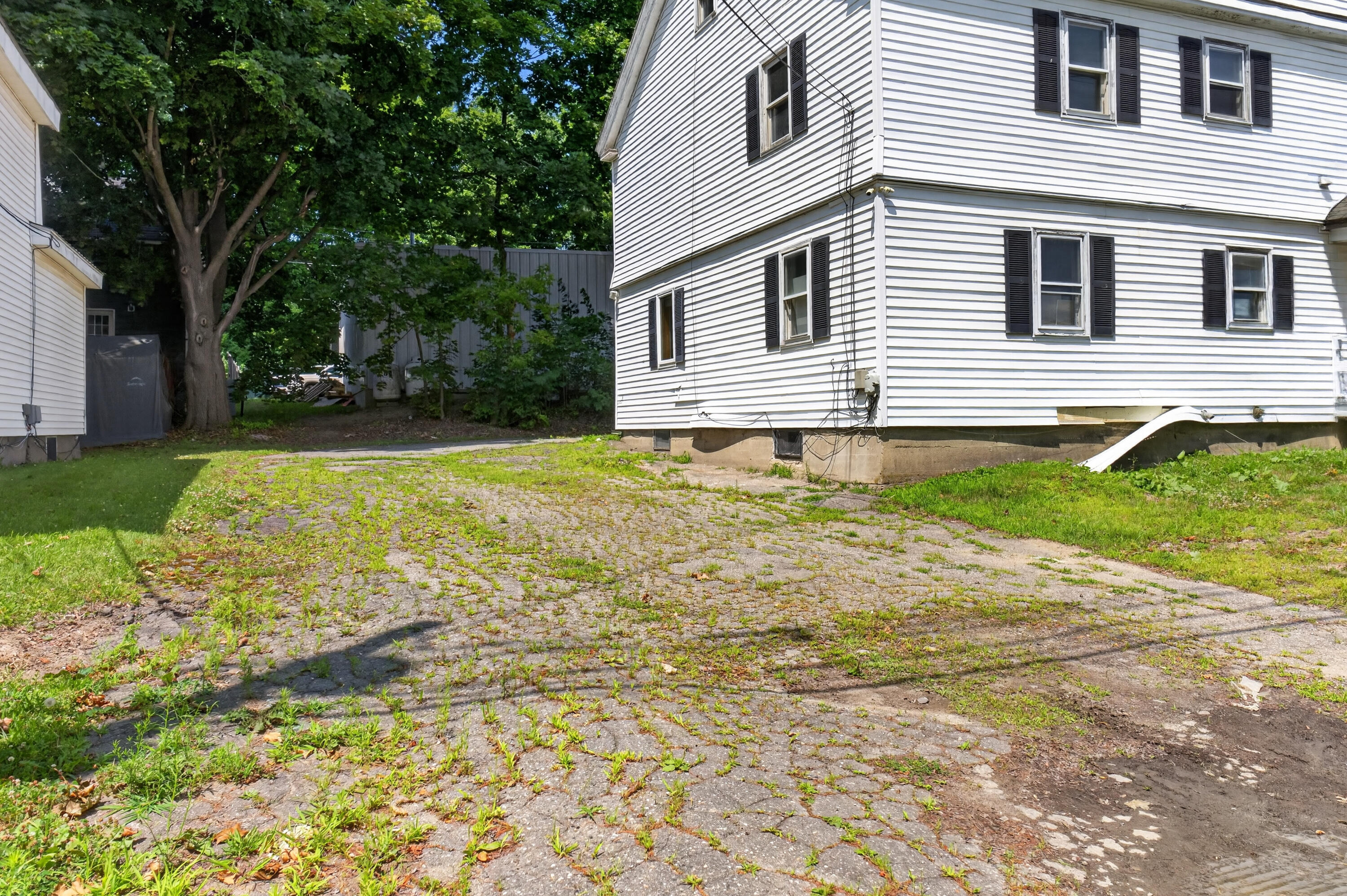 6 Amherst Street