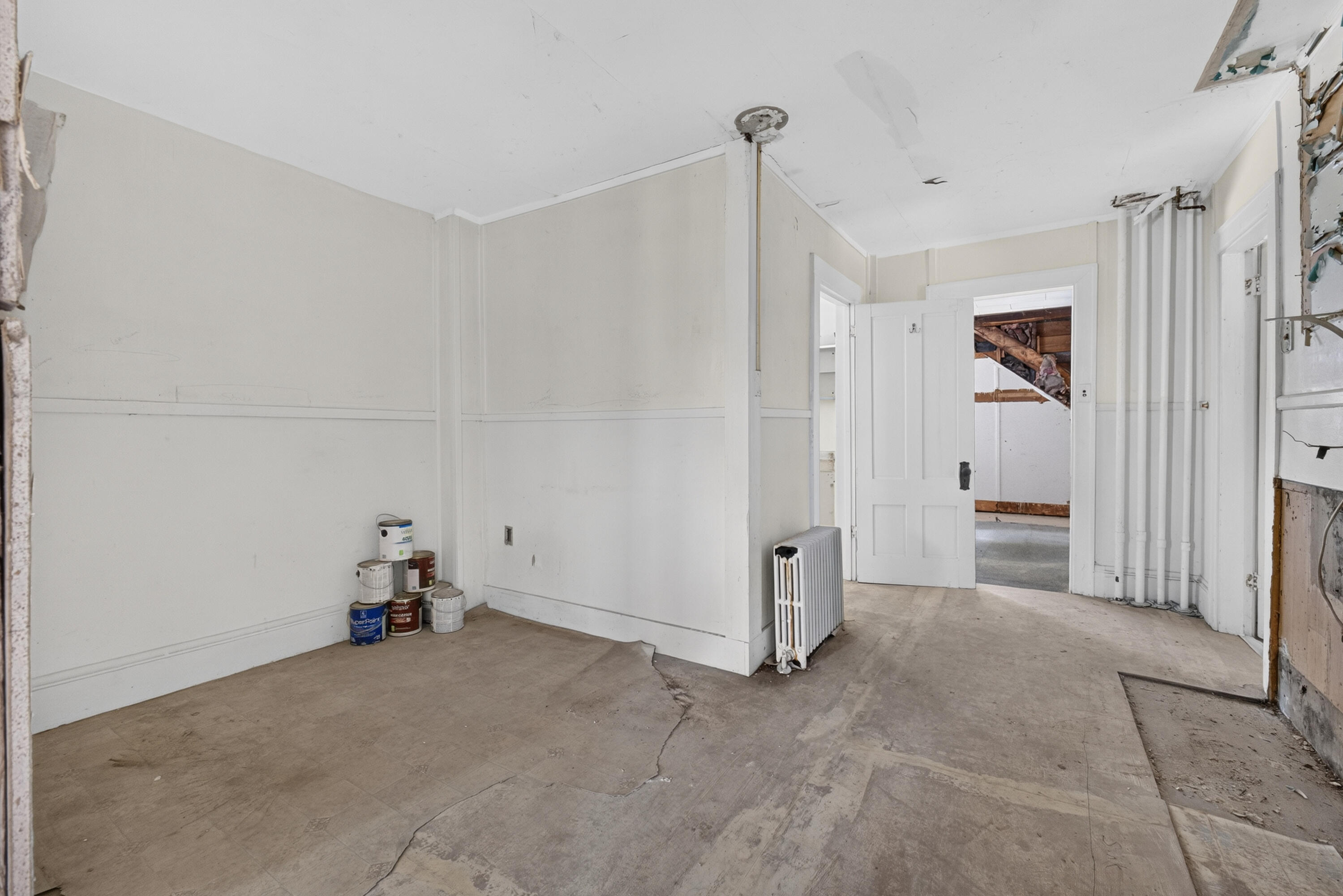 6 Amherst Street