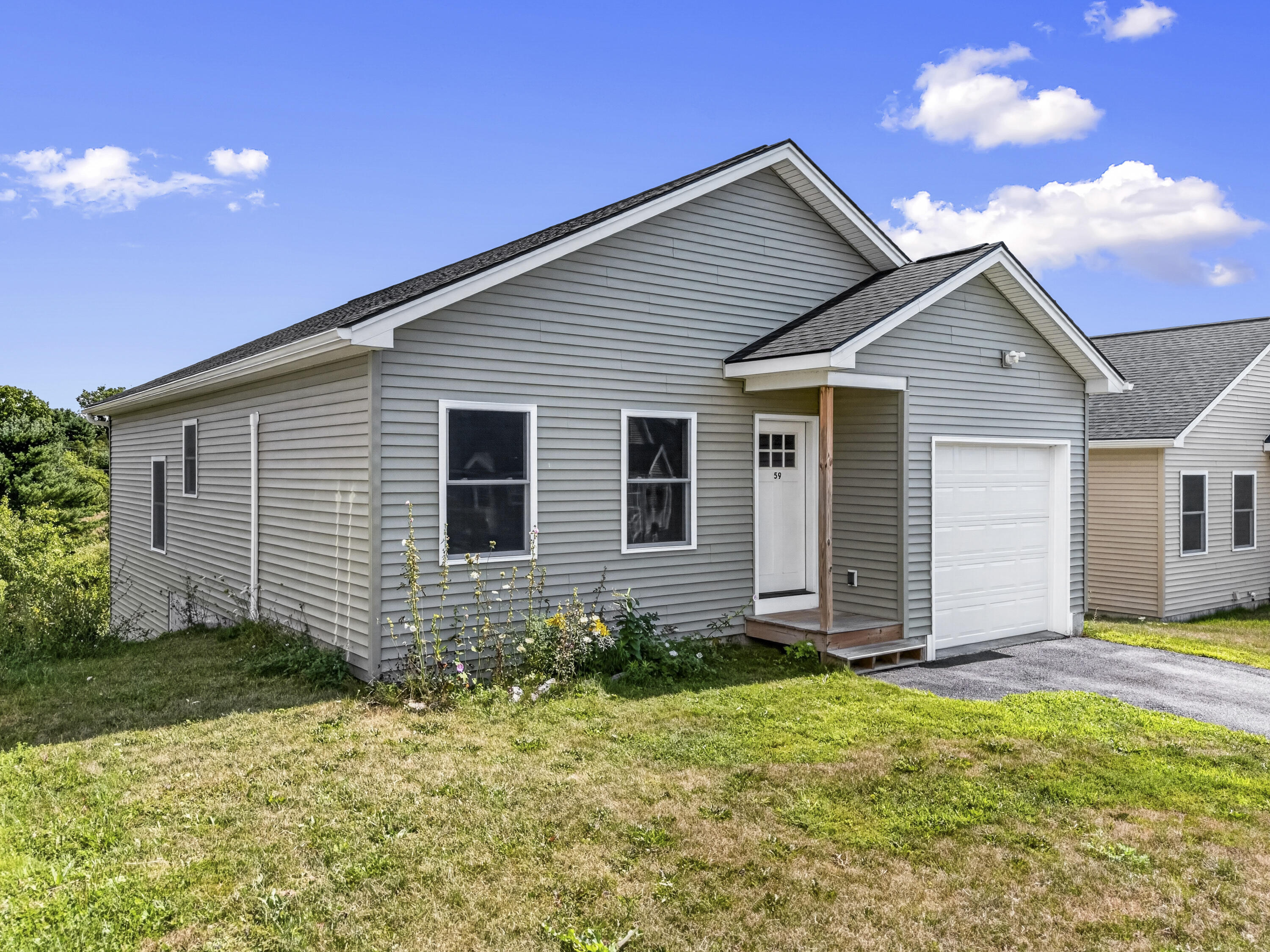 59 Village Circle