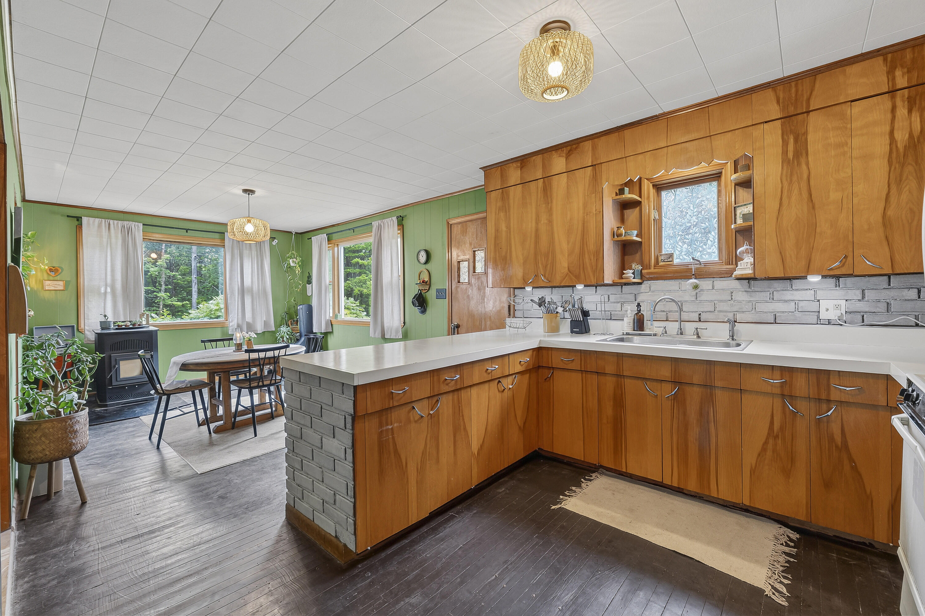 330 Lane Road