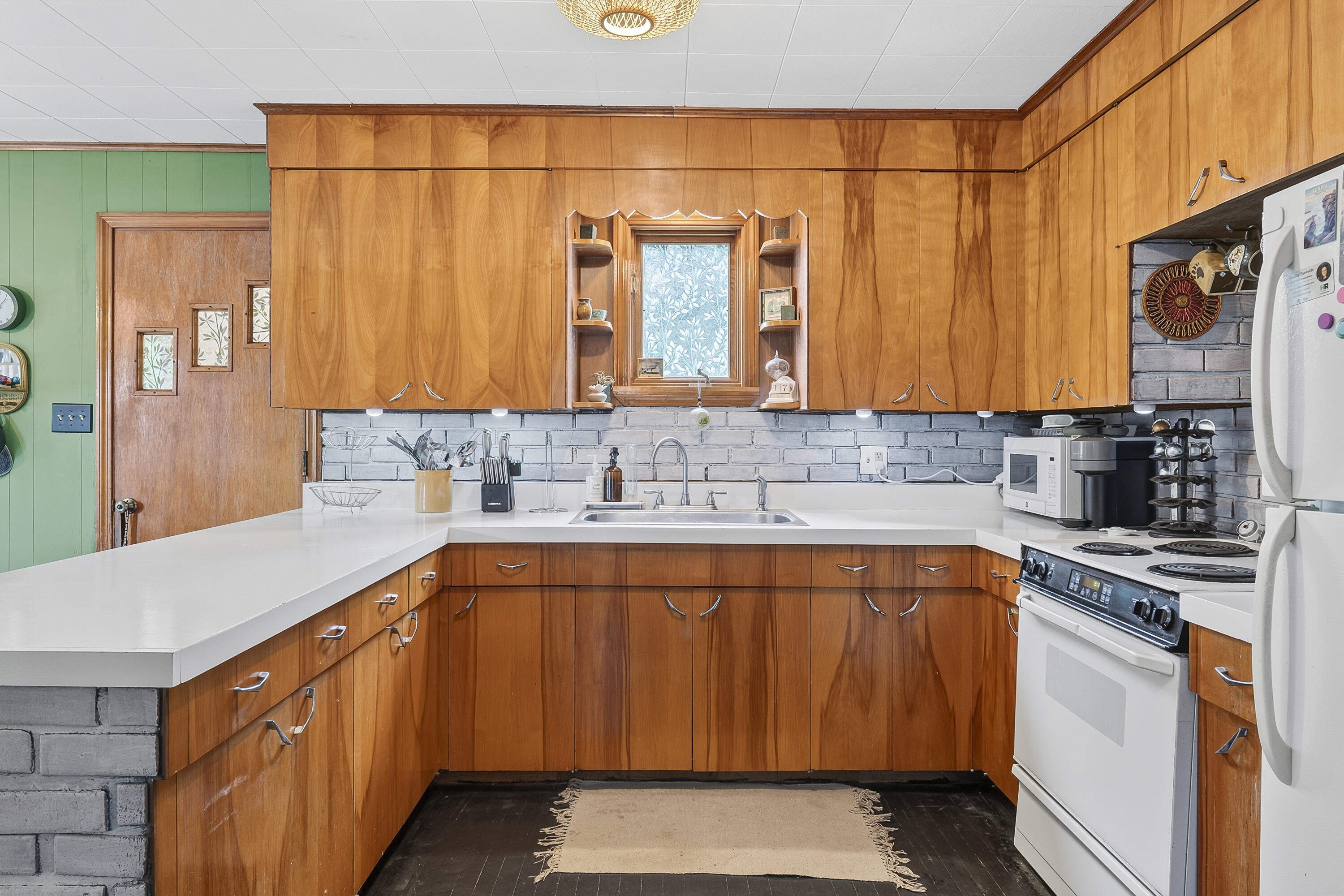 330 Lane Road