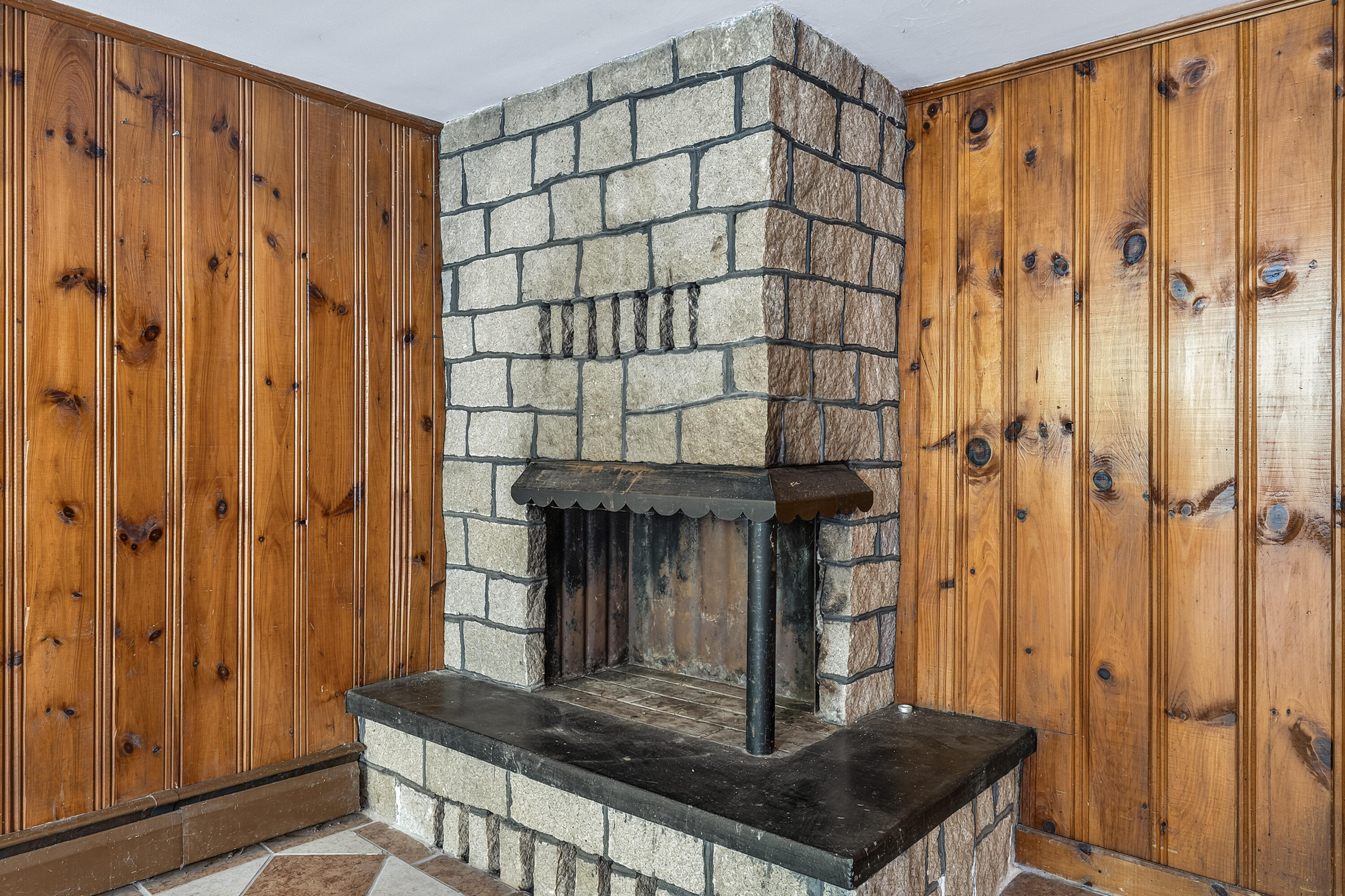 15 Mayflower Road