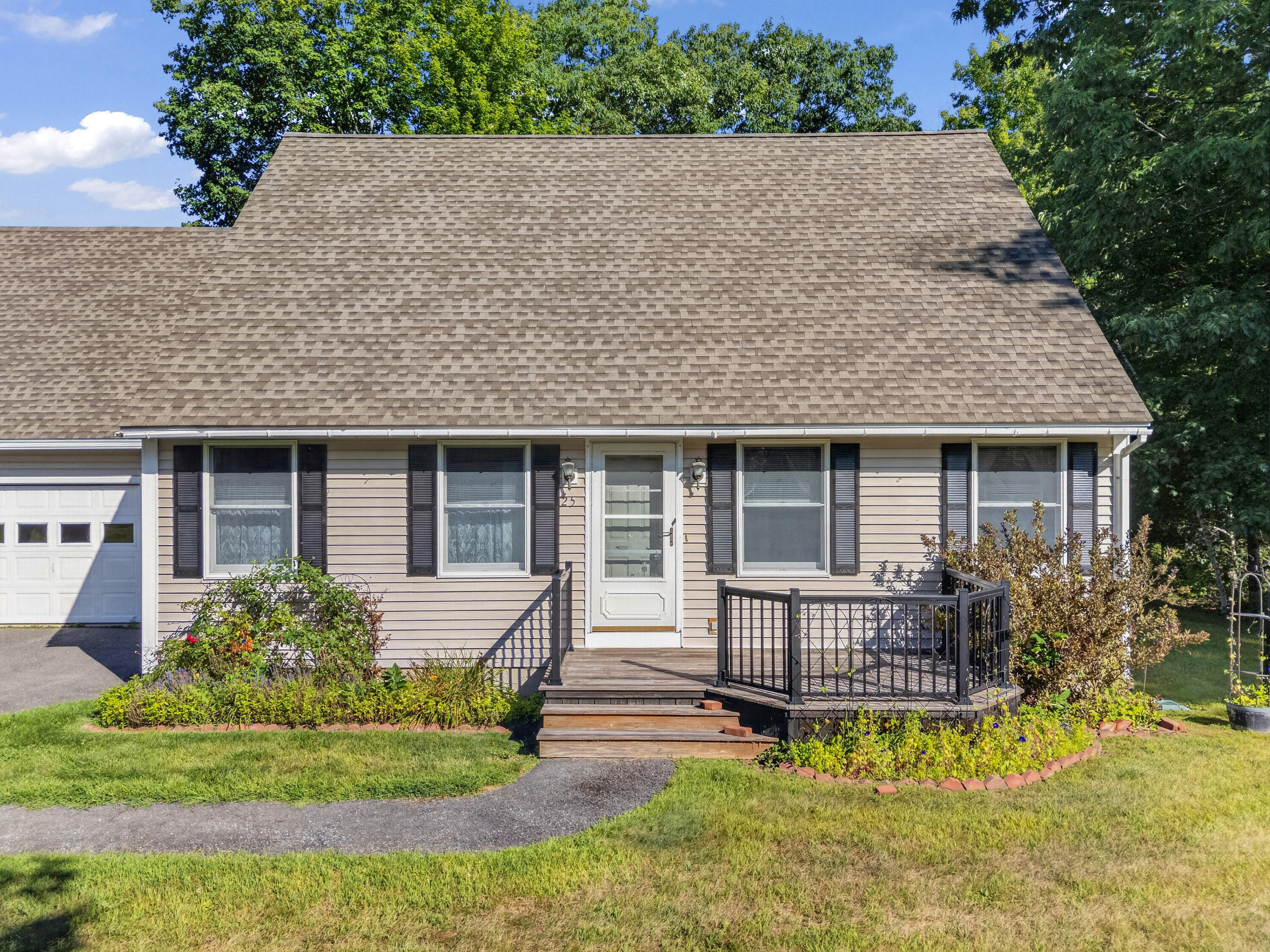 25 Munn Drive
