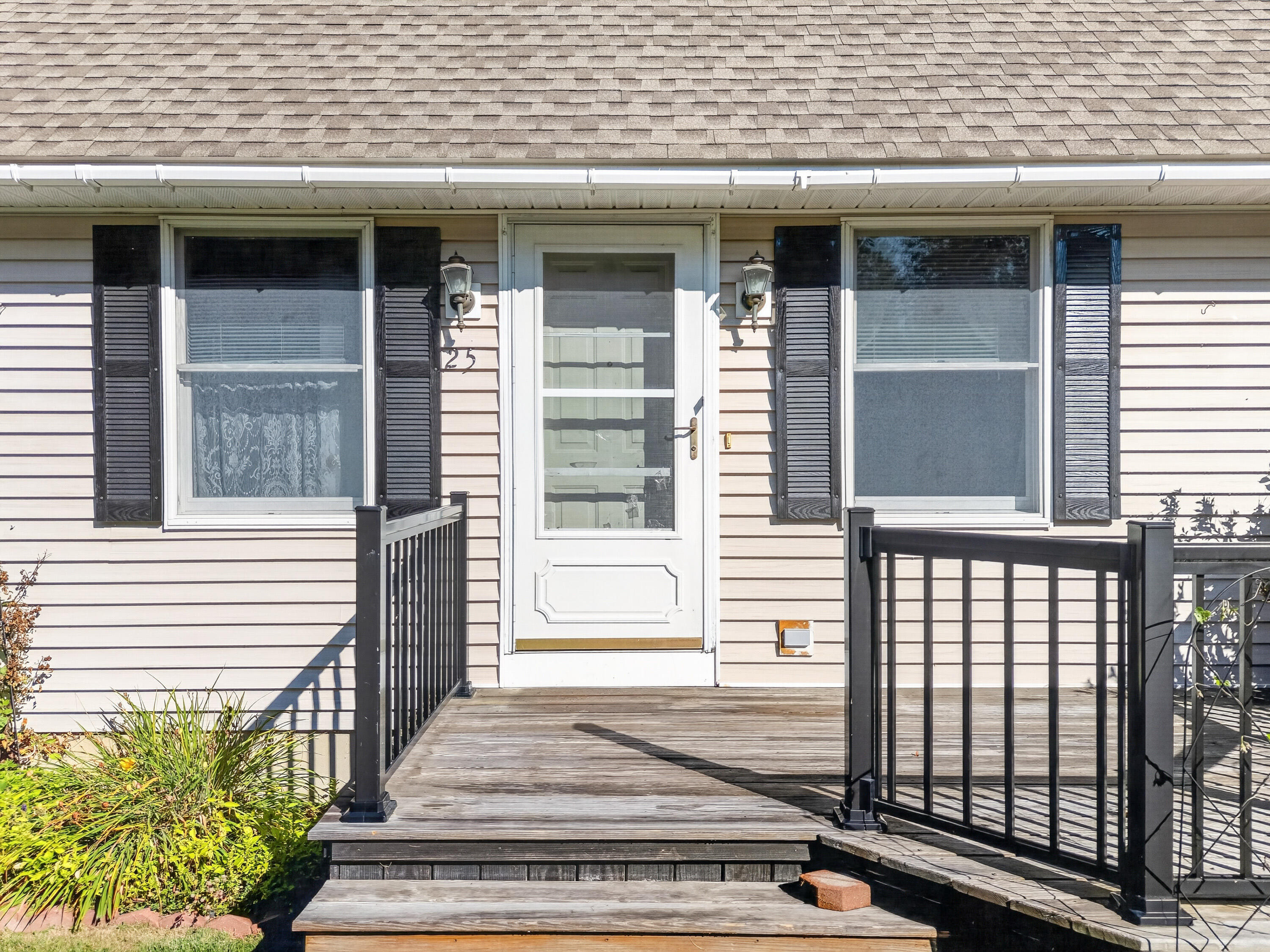25 Munn Drive
