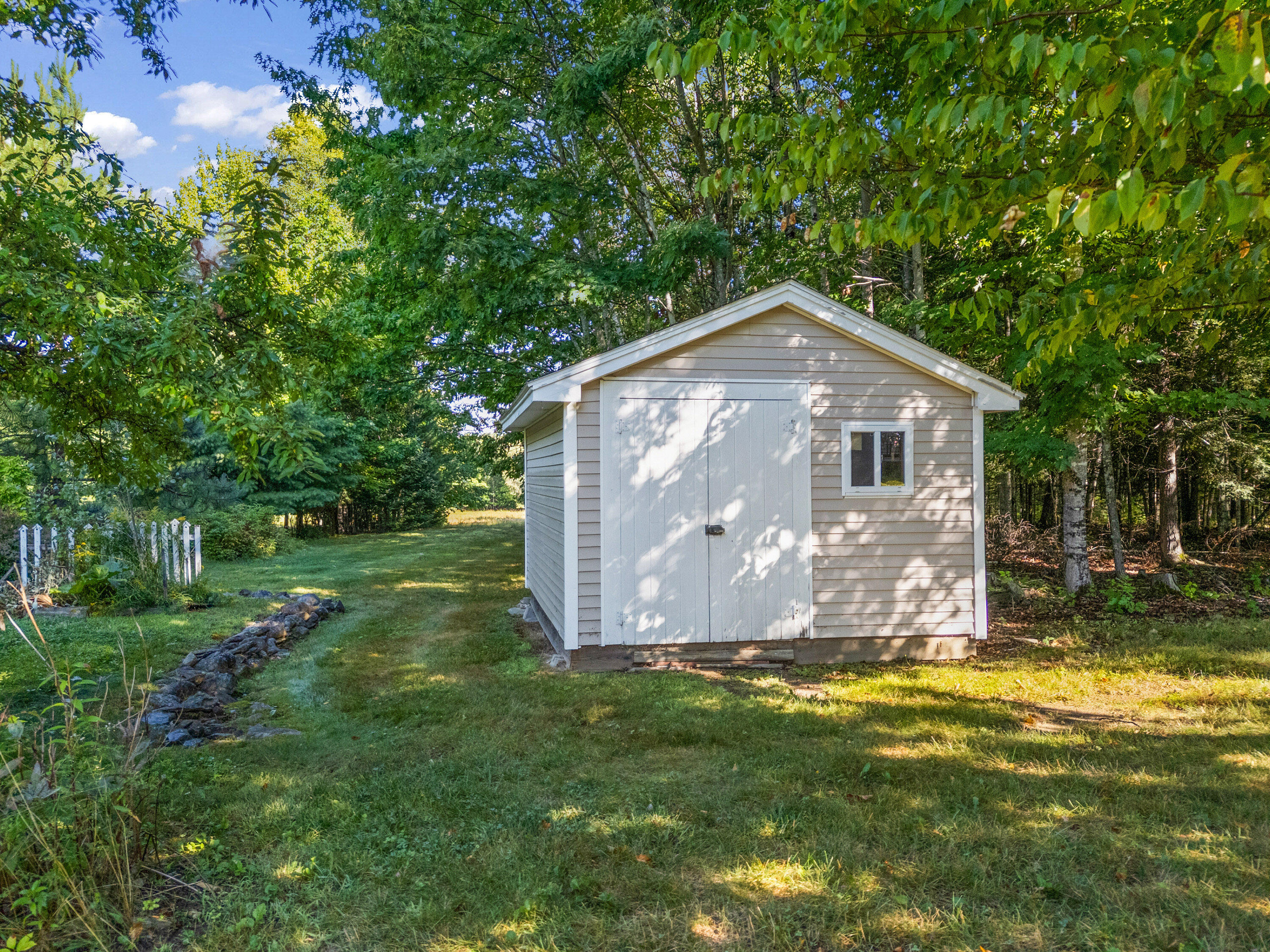 25 Munn Drive