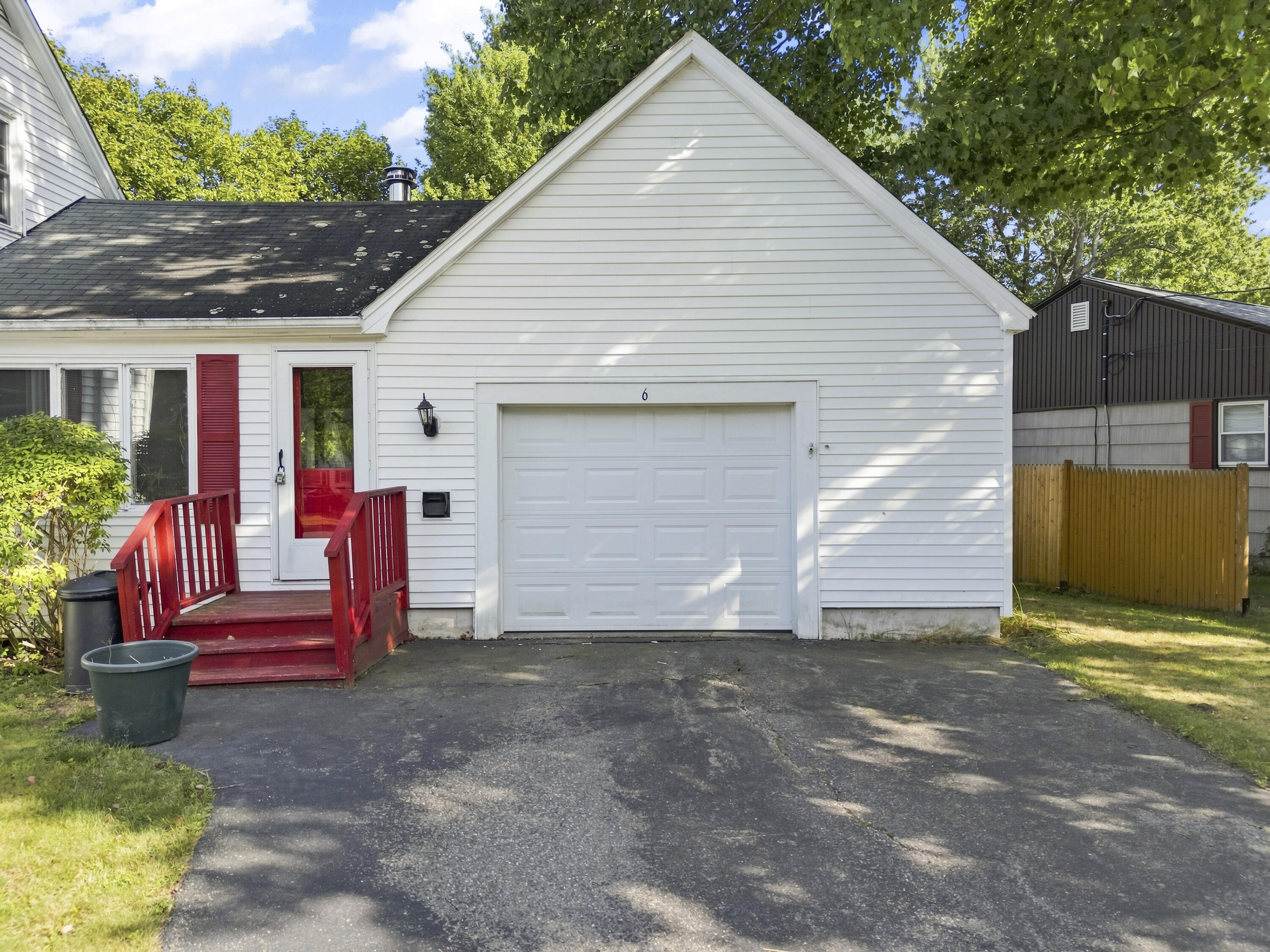 6 Caswell Street