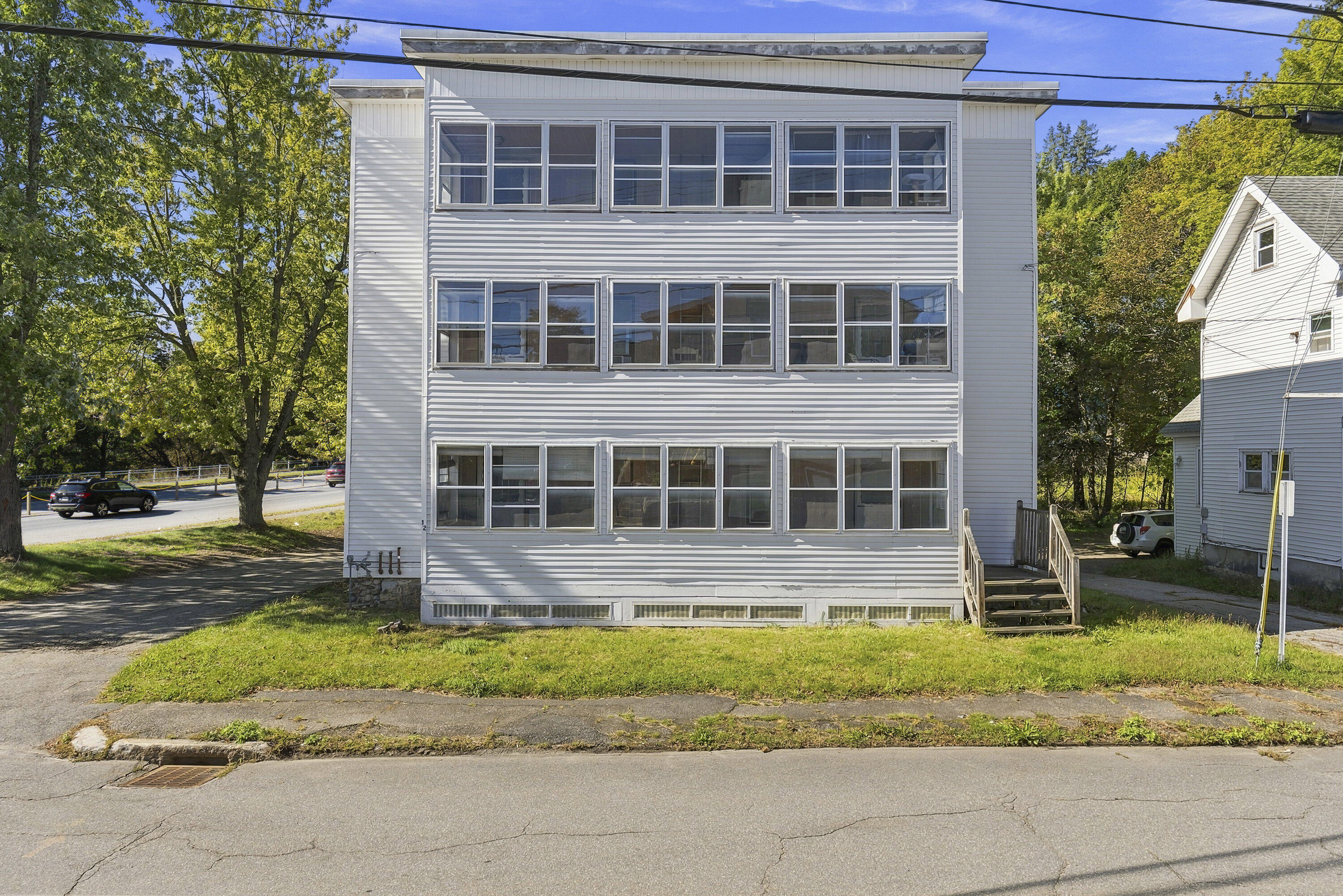 12 Swan Street