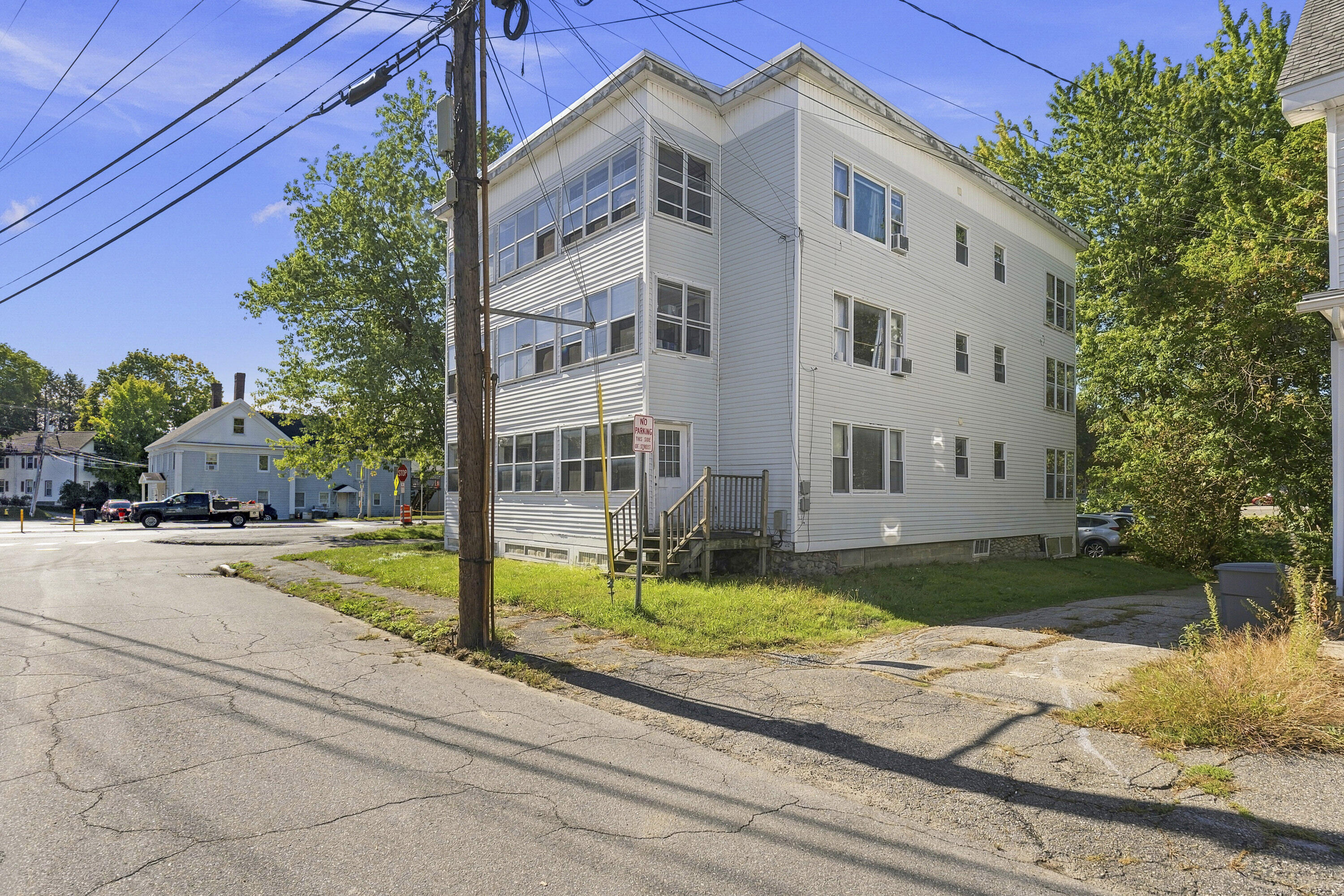 12 Swan Street