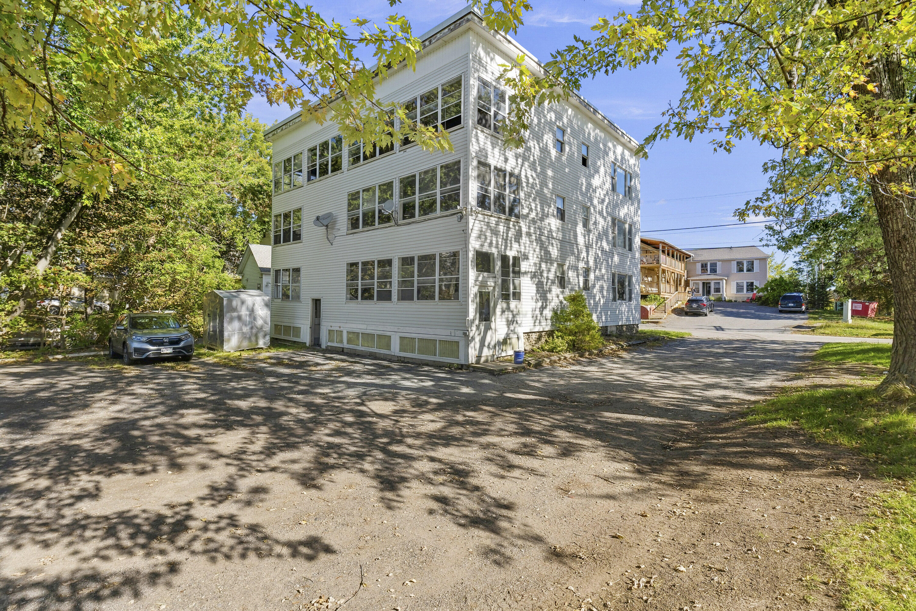12 Swan Street