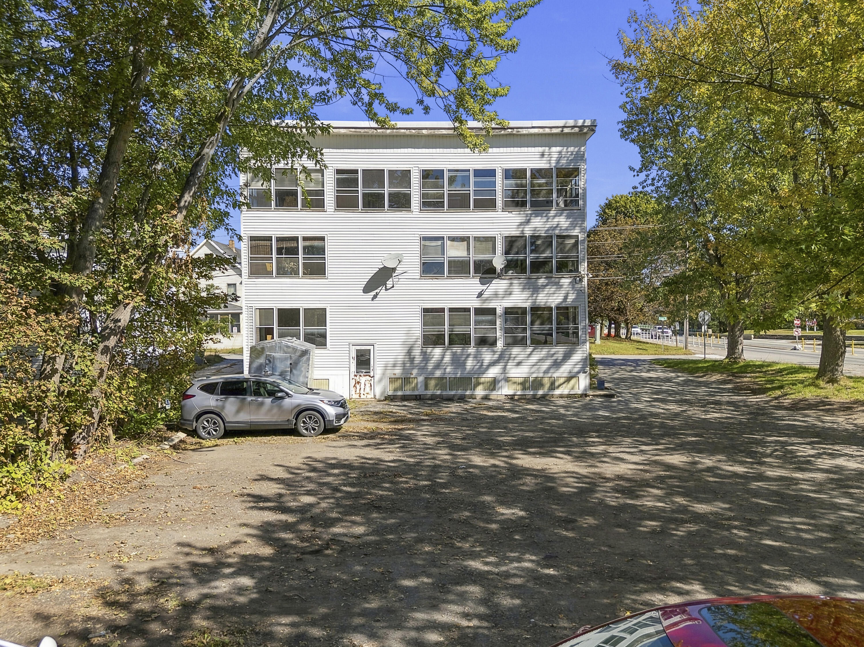12 Swan Street