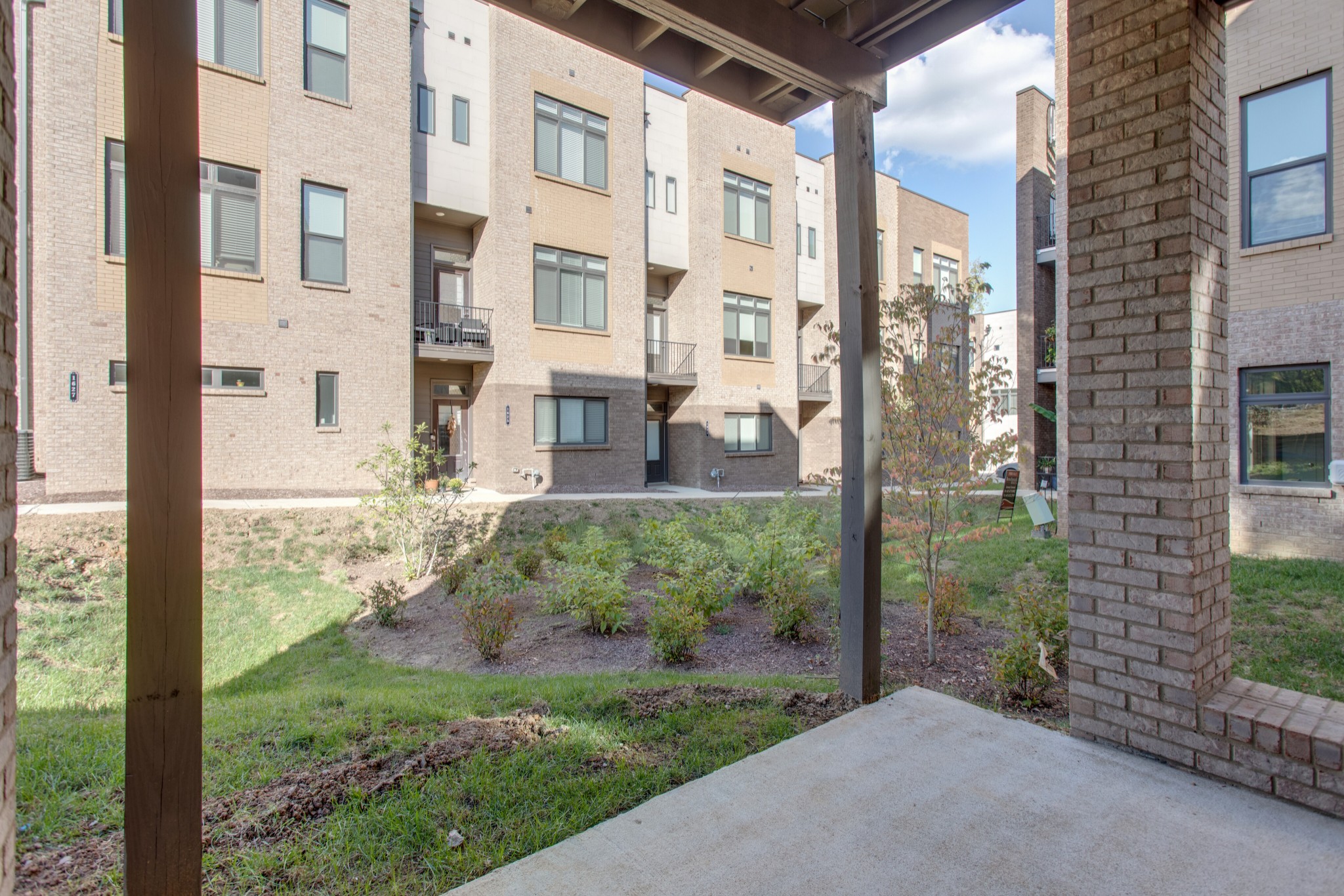 1611 Marshall Hollow Dr