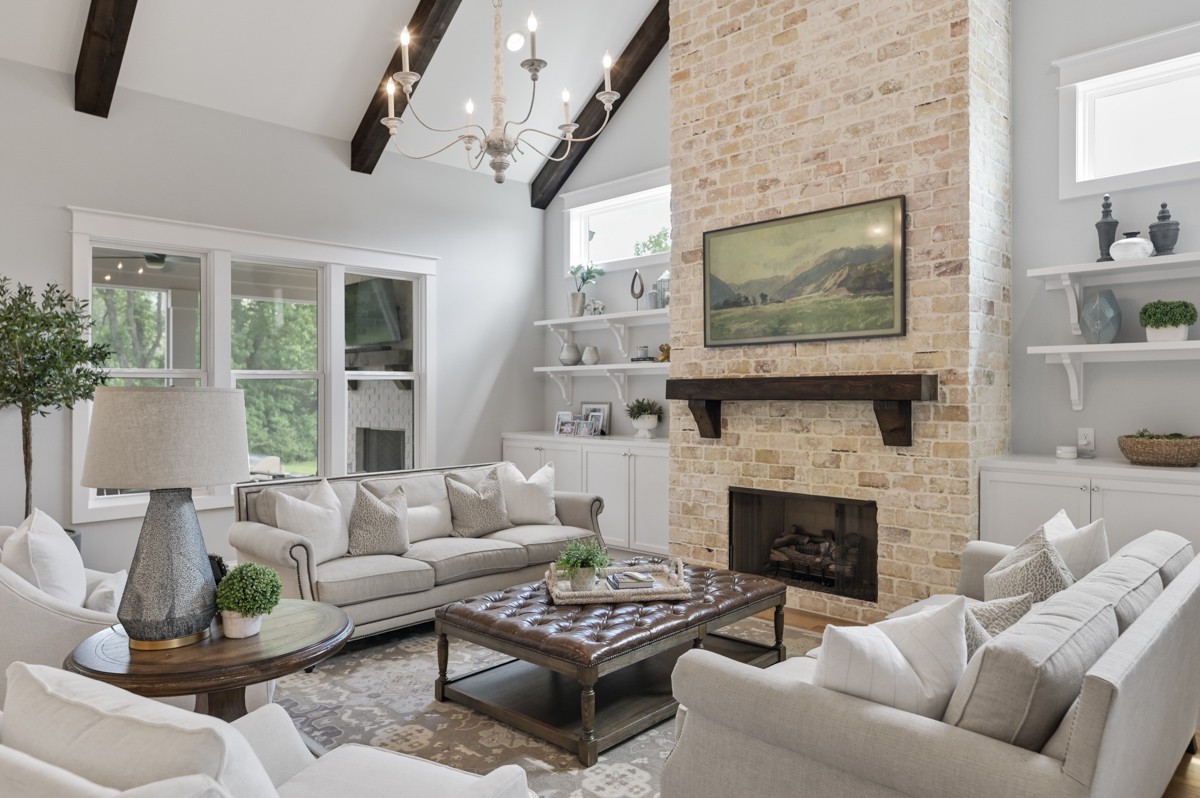 4605 Majestic Meadows Dr