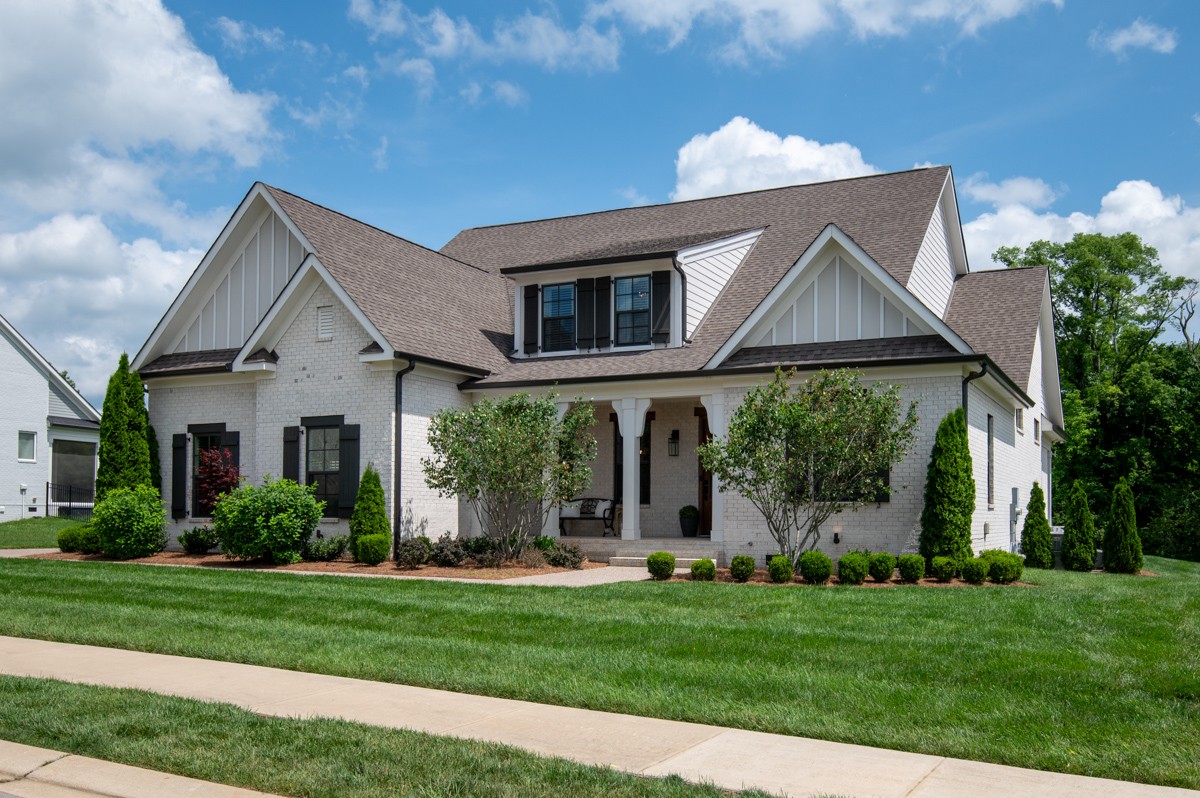 4605 Majestic Meadows Dr