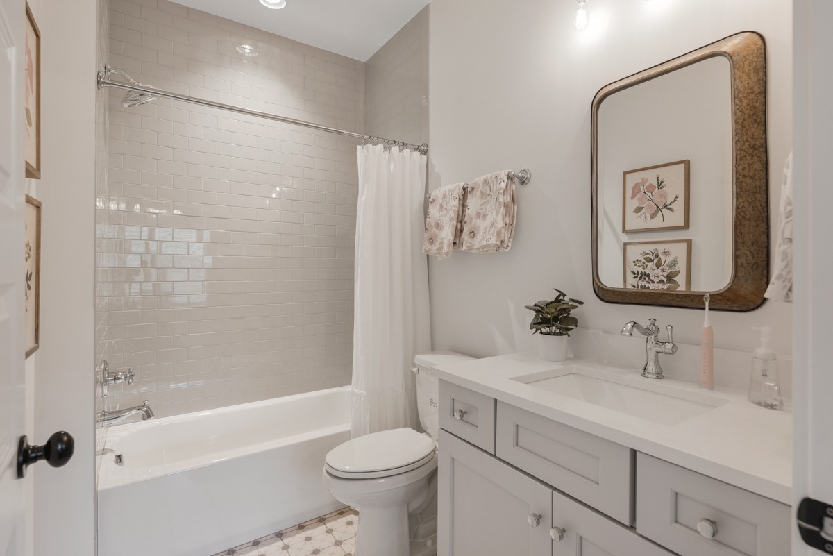 4605 Majestic Meadows Dr