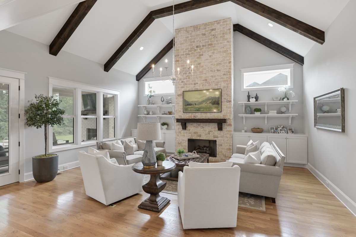 4605 Majestic Meadows Dr