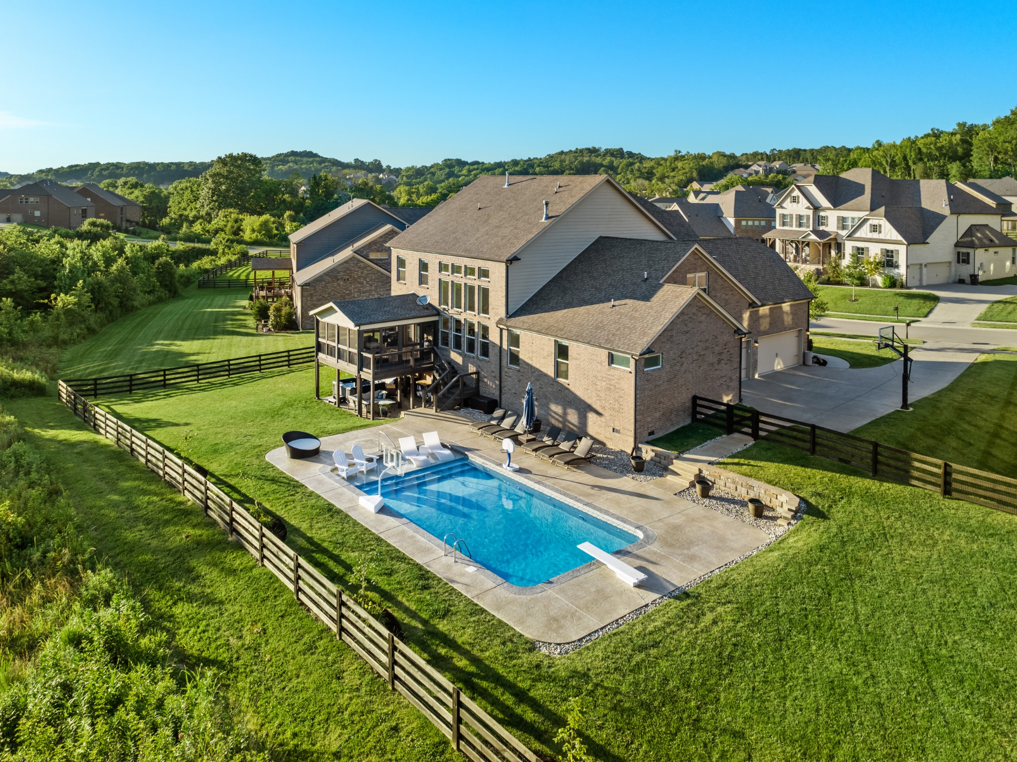 6809 Flower Hill Dr
