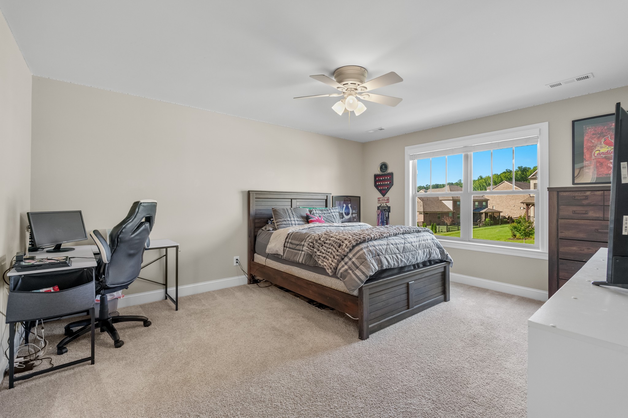 6809 Flower Hill Dr