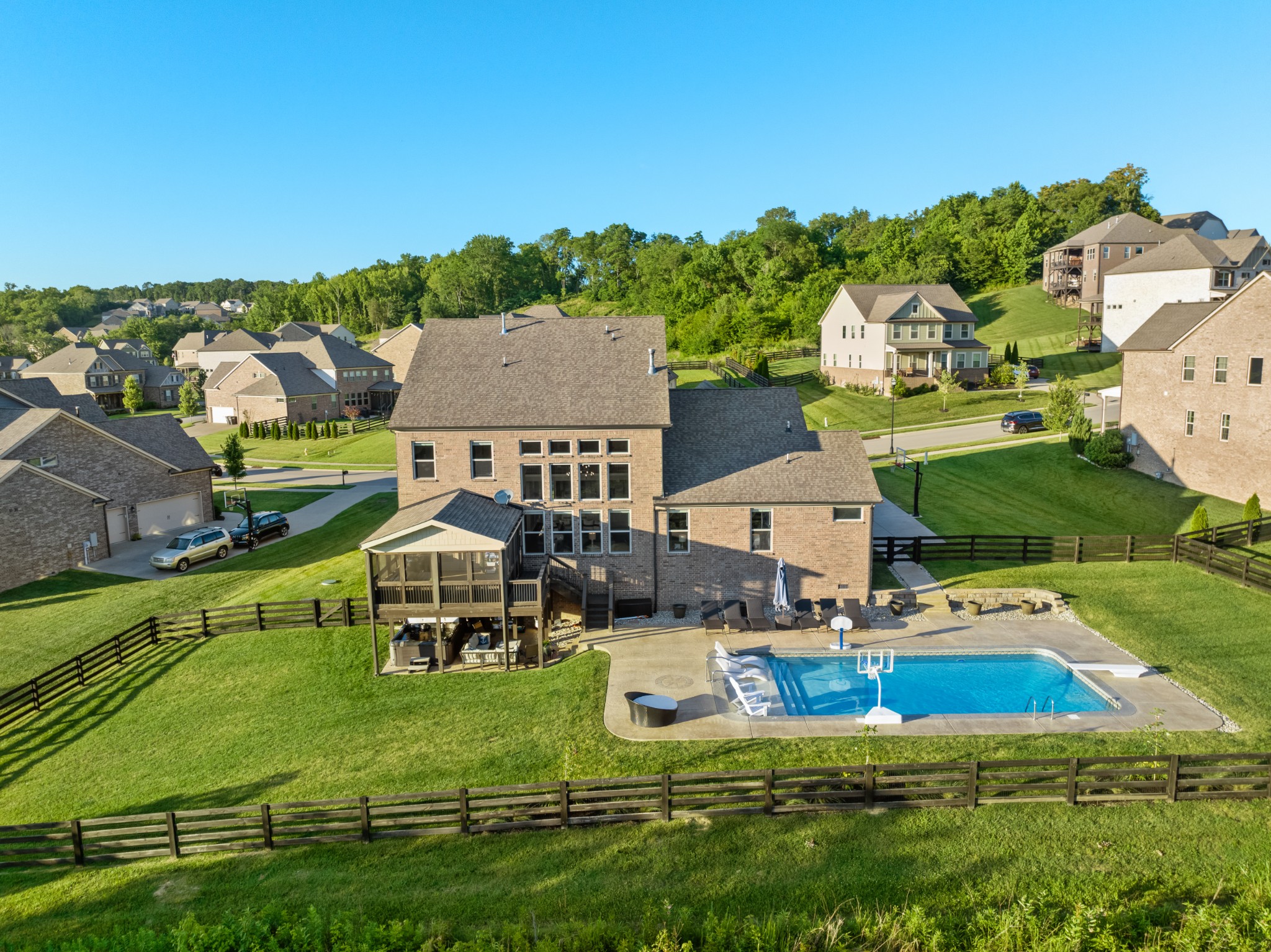 6809 Flower Hill Dr