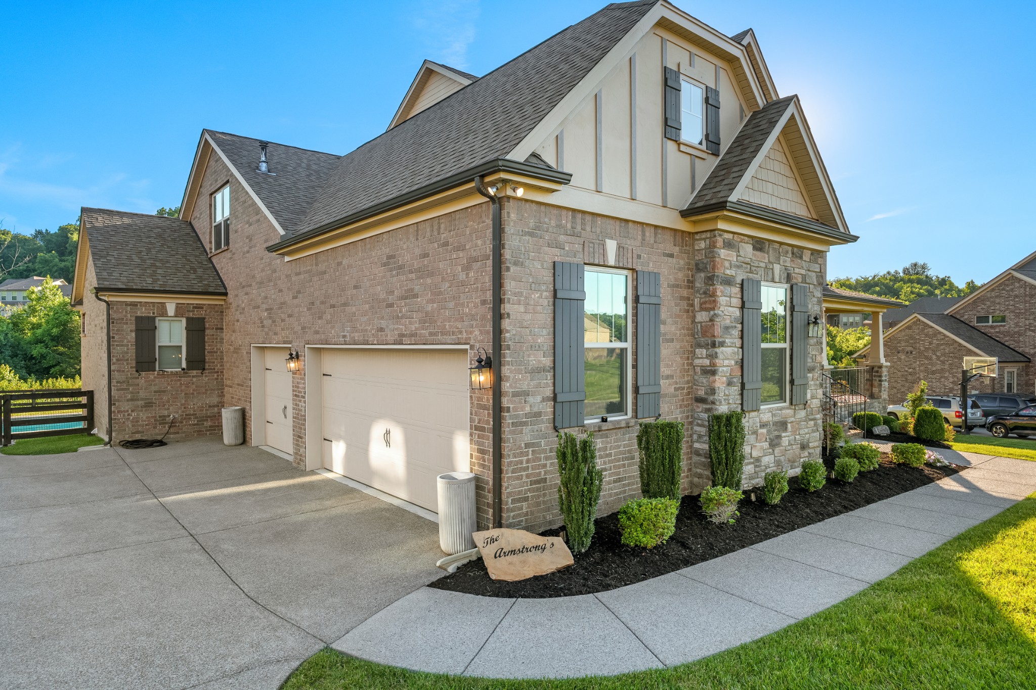 6809 Flower Hill Dr