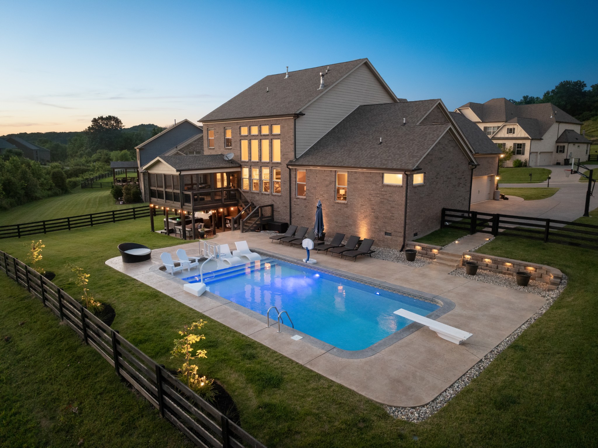 6809 Flower Hill Dr