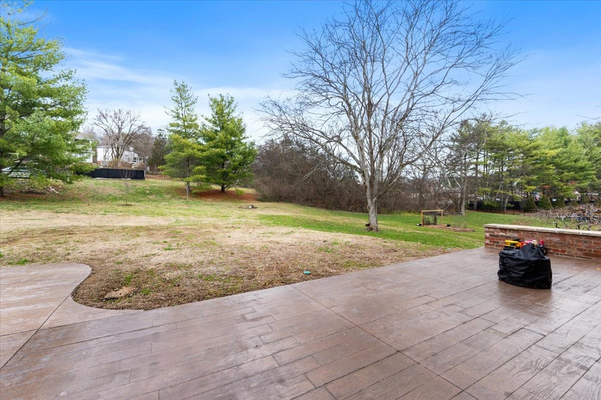 107 Century Oak Dr