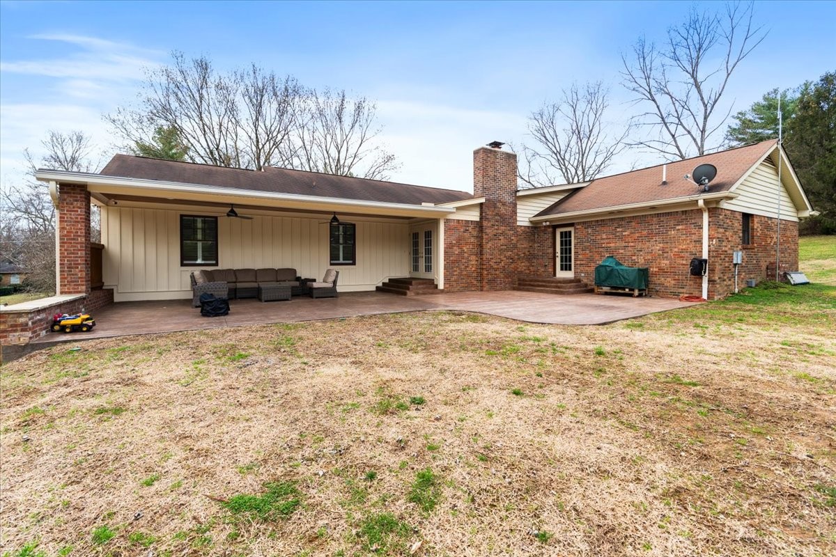 107 Century Oak Dr