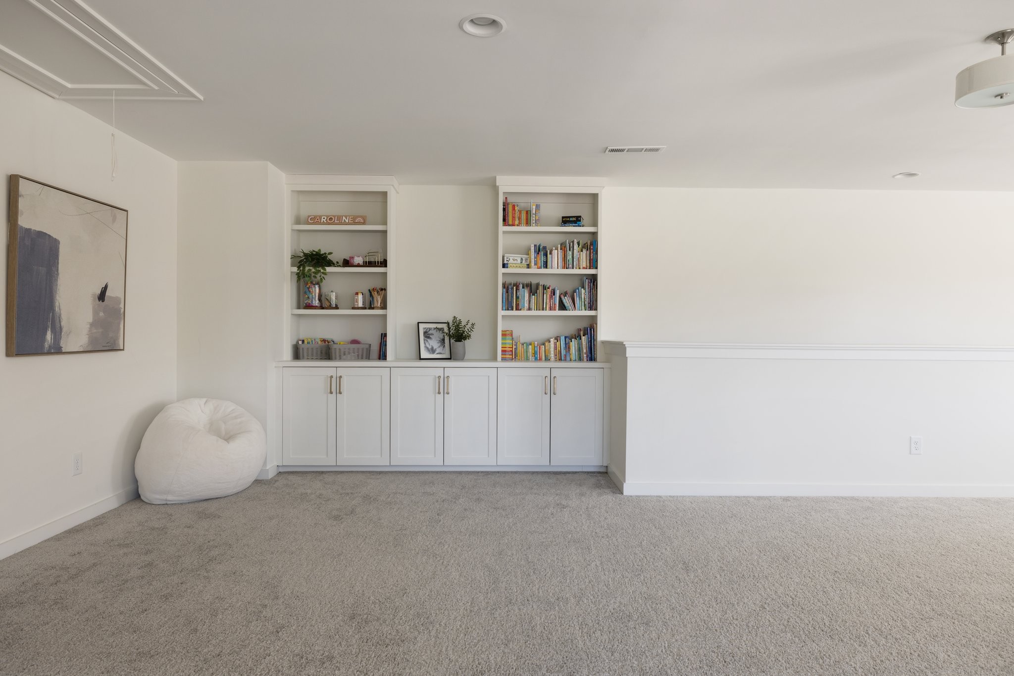 7412 Flatbush Dr