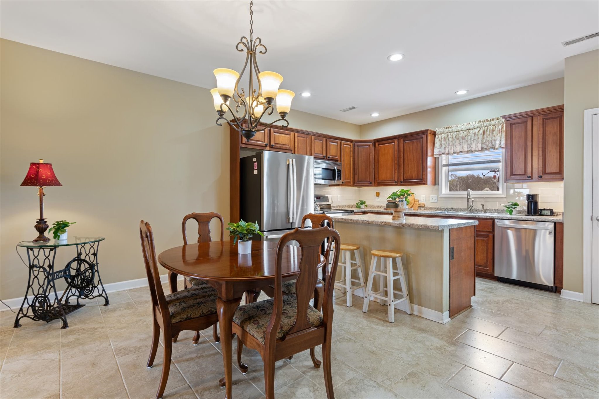 4986 Morning Dove Ln