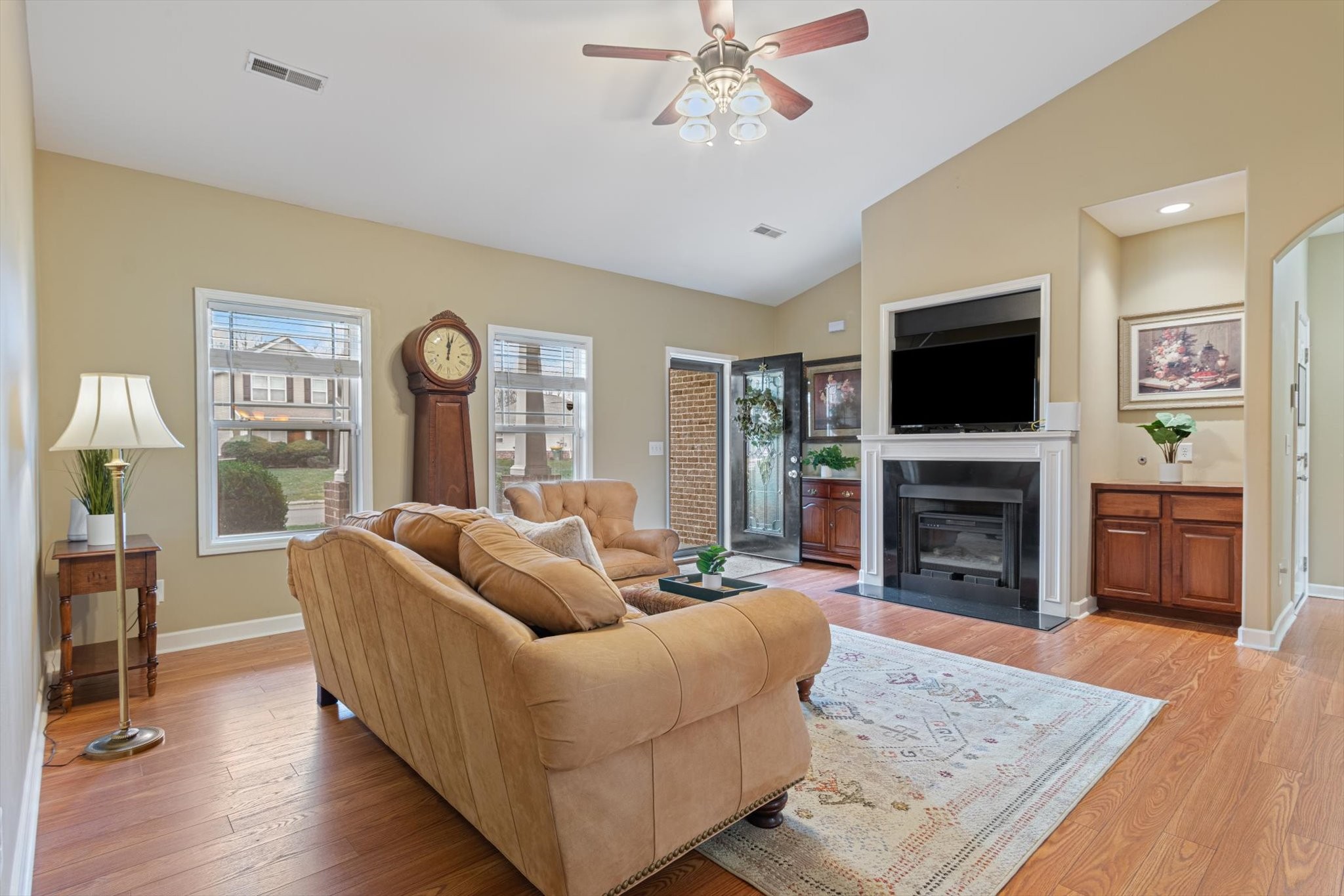 4986 Morning Dove Ln