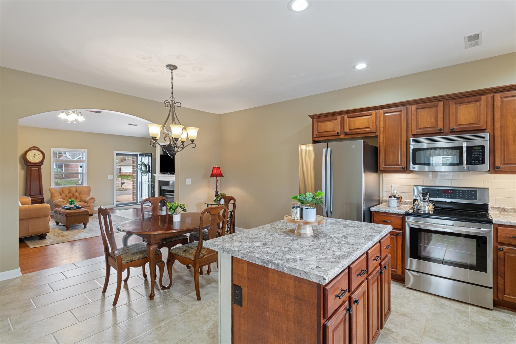 4986 Morning Dove Ln