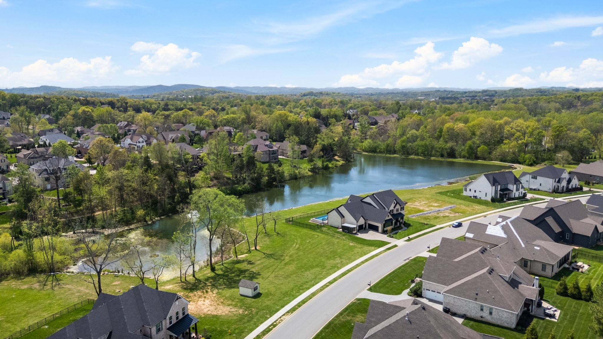 4586 Majestic Meadows Dr