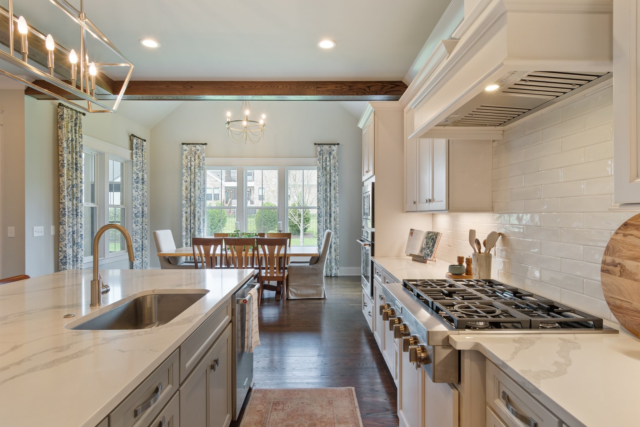 4586 Majestic Meadows Dr