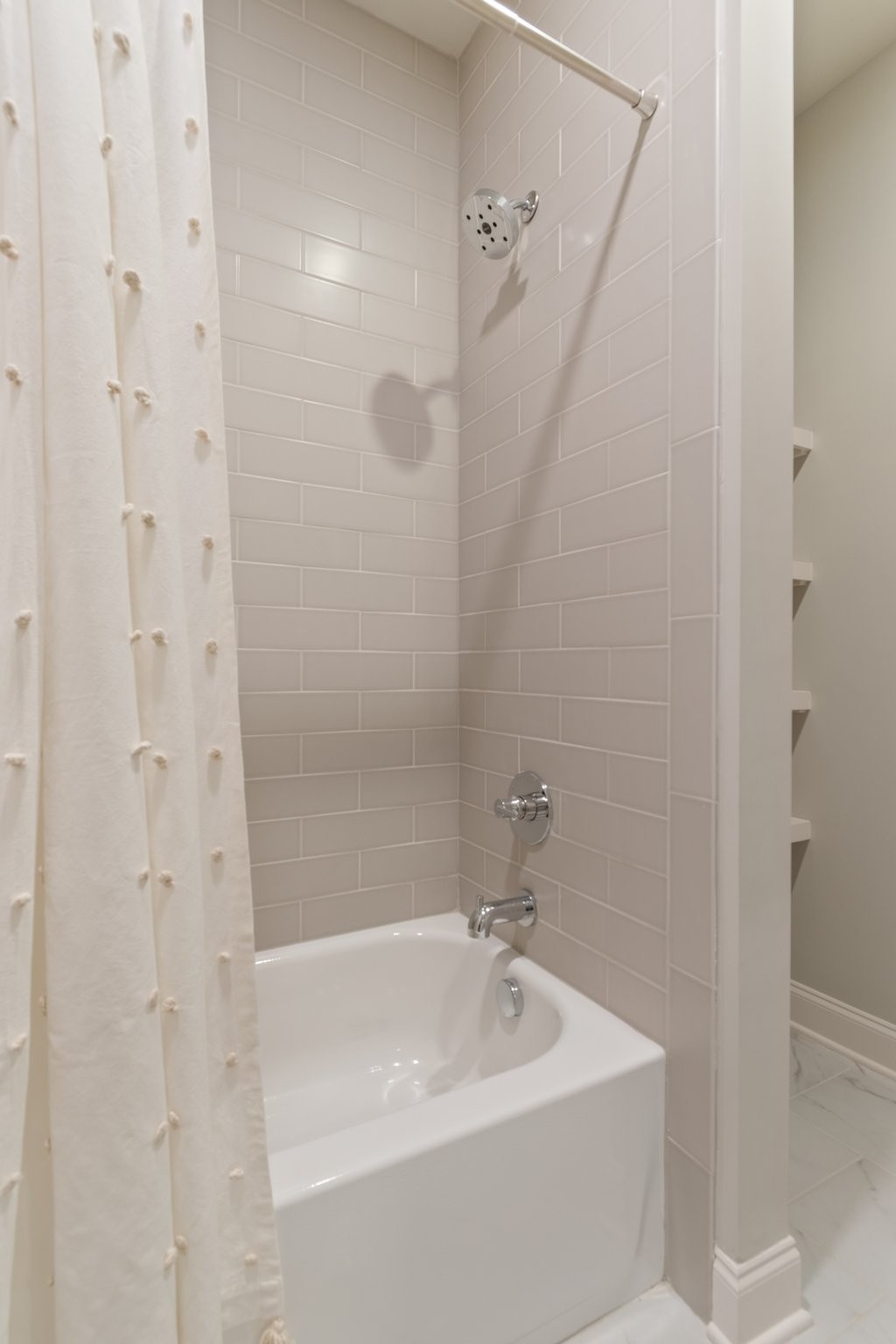 4586 Majestic Meadows Dr