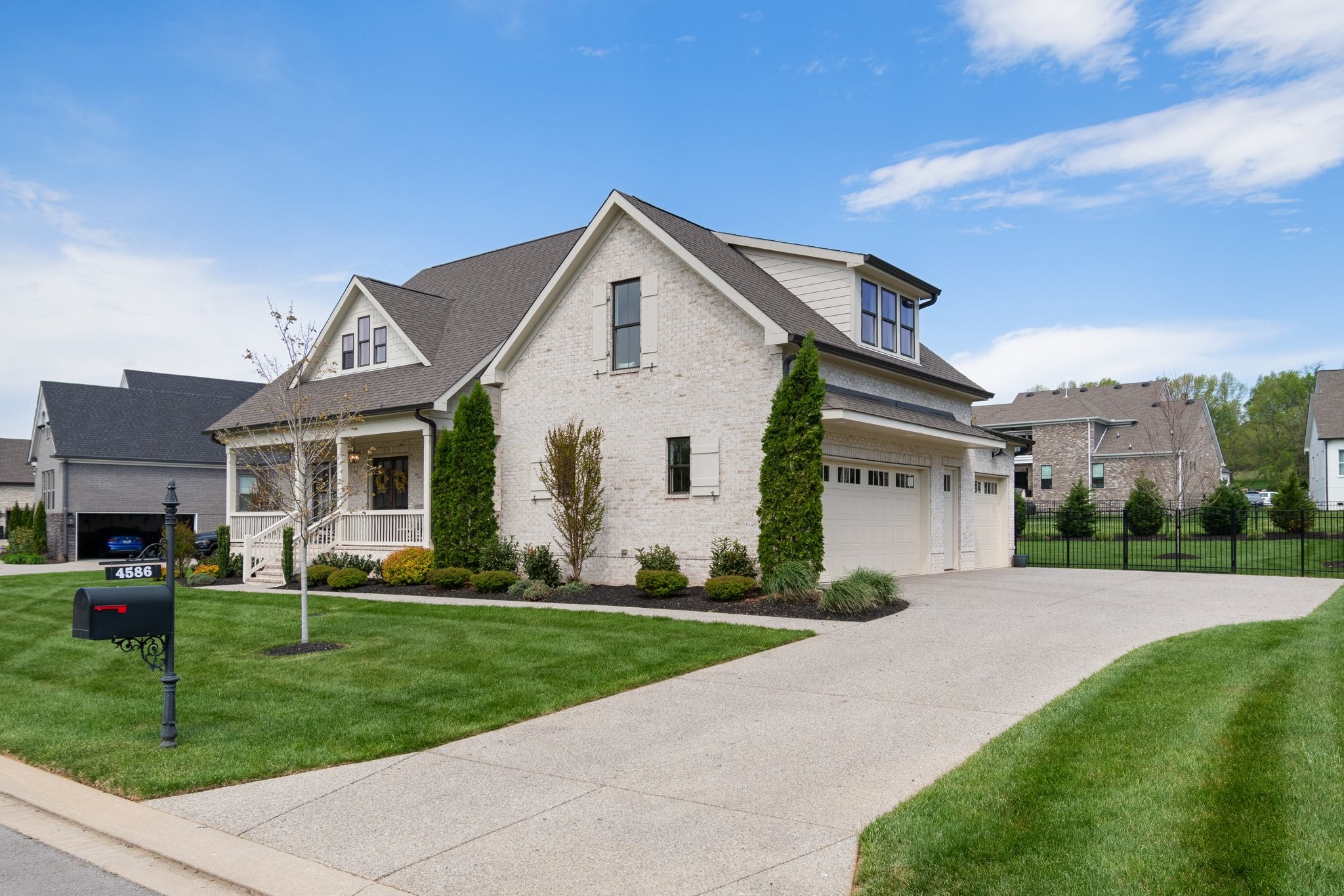 4586 Majestic Meadows Dr