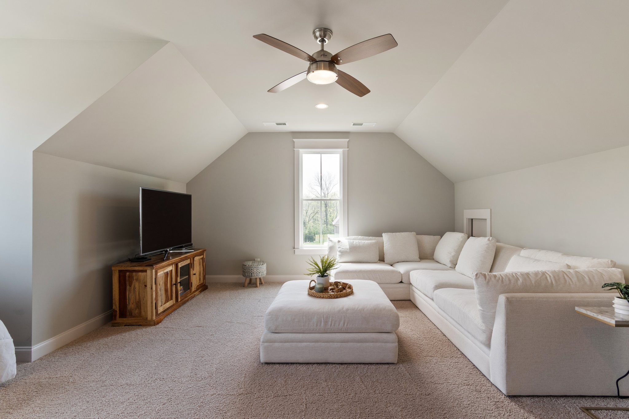 4586 Majestic Meadows Dr