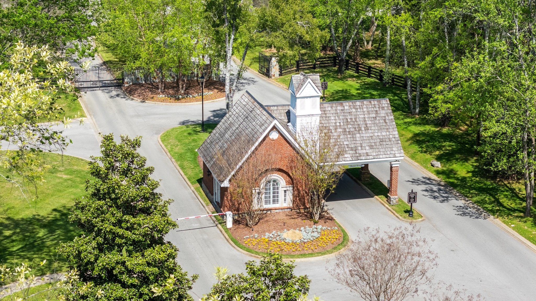 4586 Majestic Meadows Dr