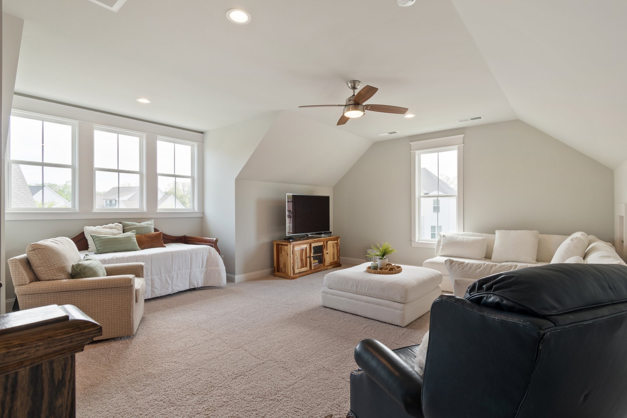 4586 Majestic Meadows Dr