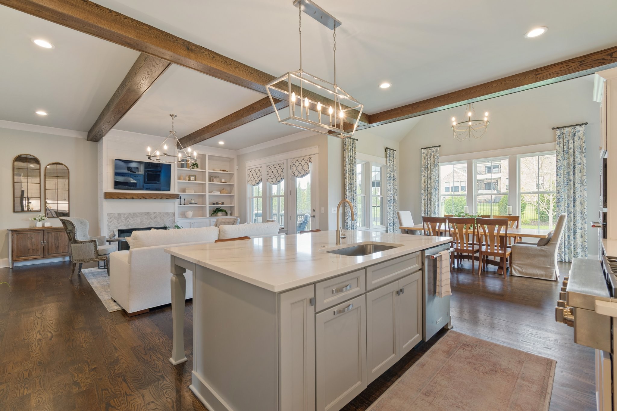 4586 Majestic Meadows Dr