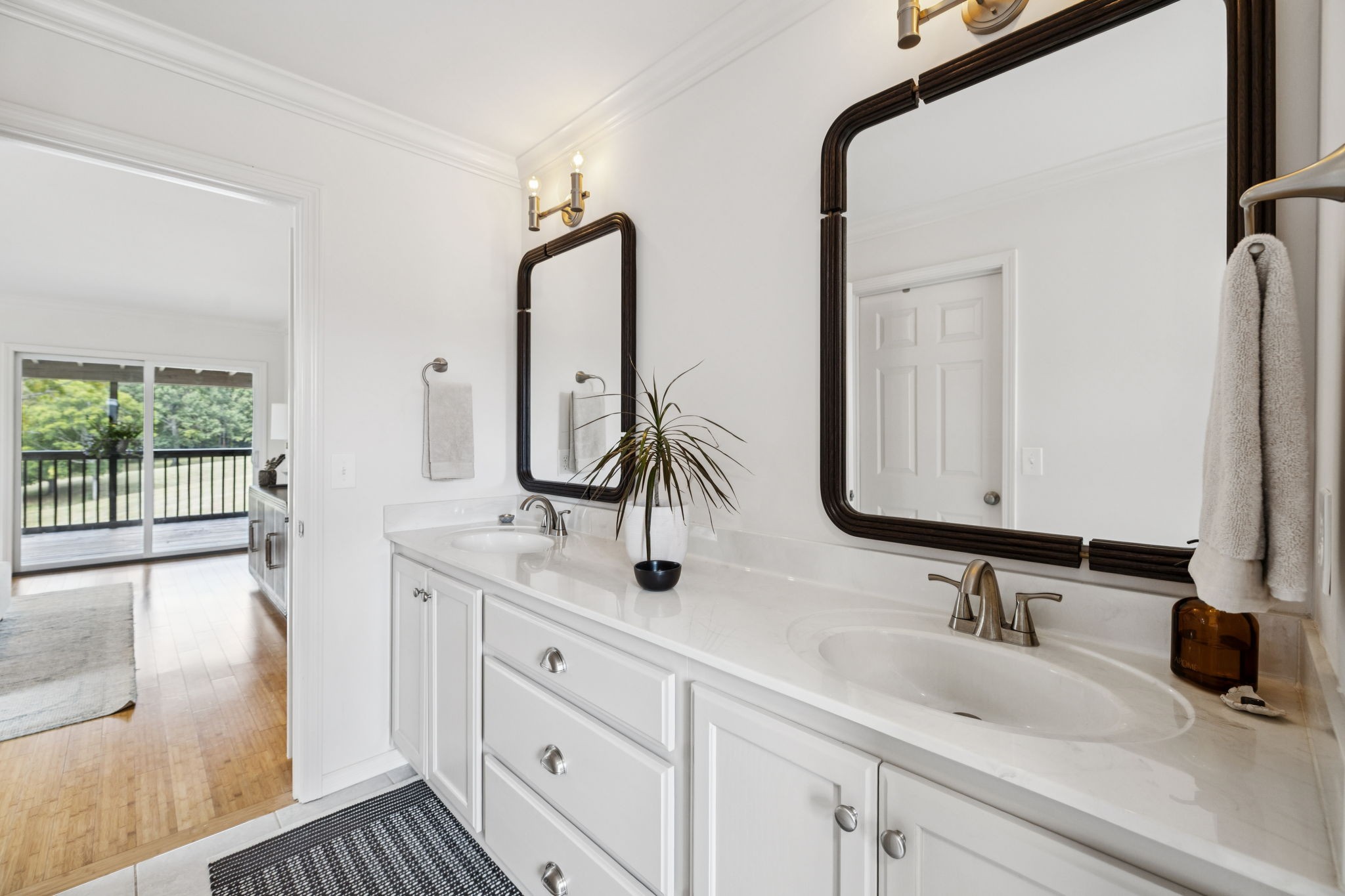 6938 Arno Allisona Rd