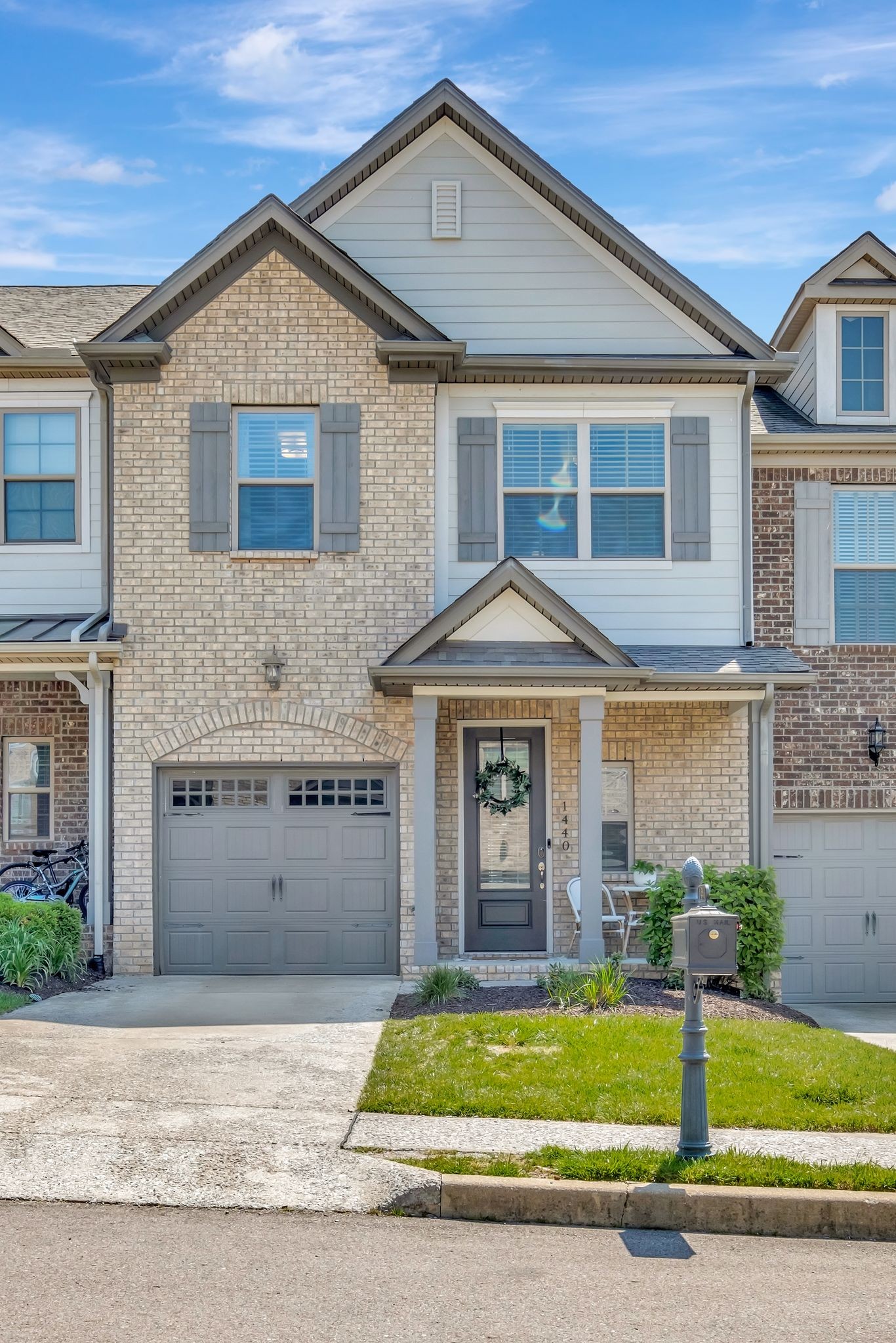 1440 Channing Dr