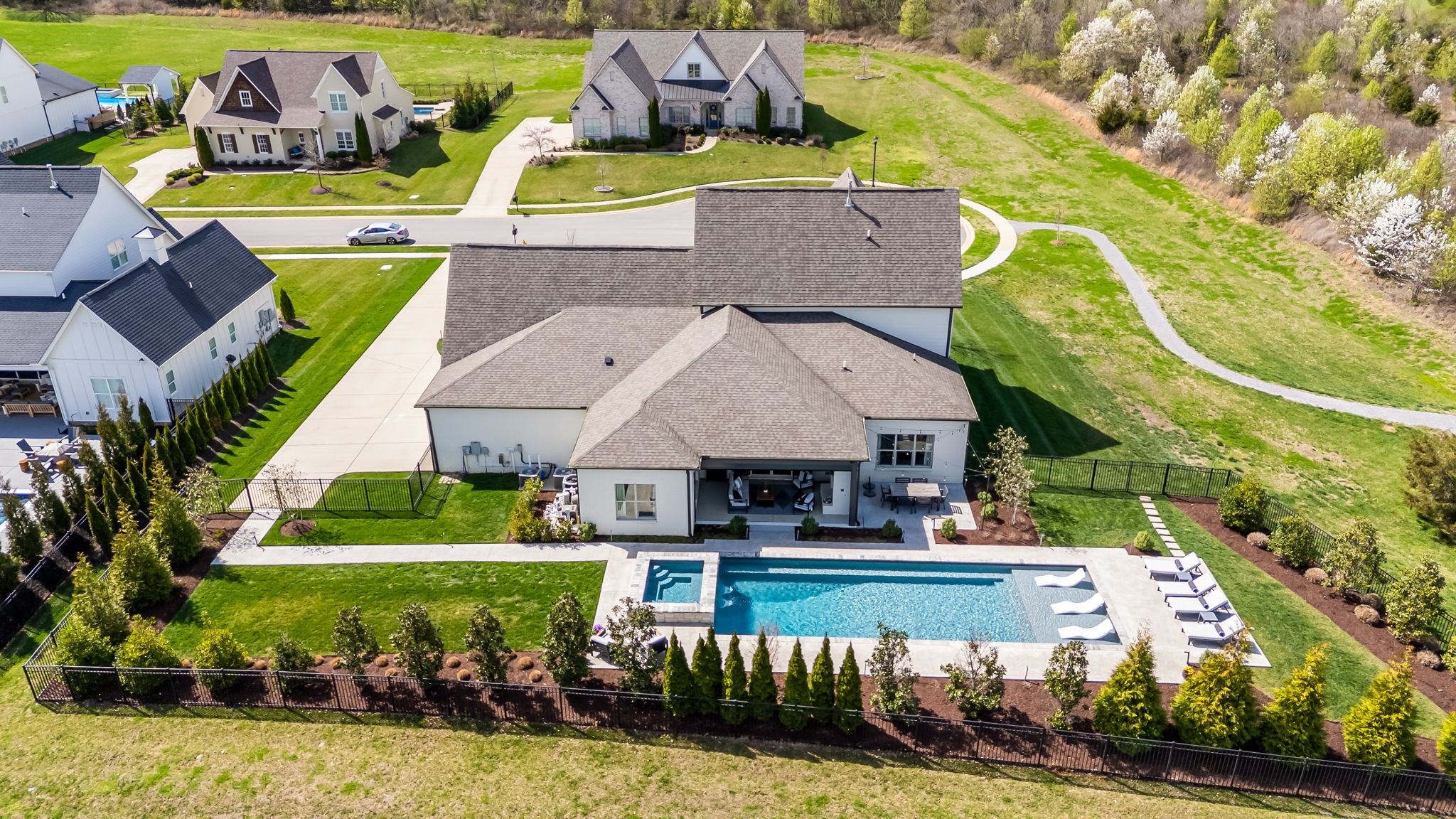 6838 Chatterton Dr