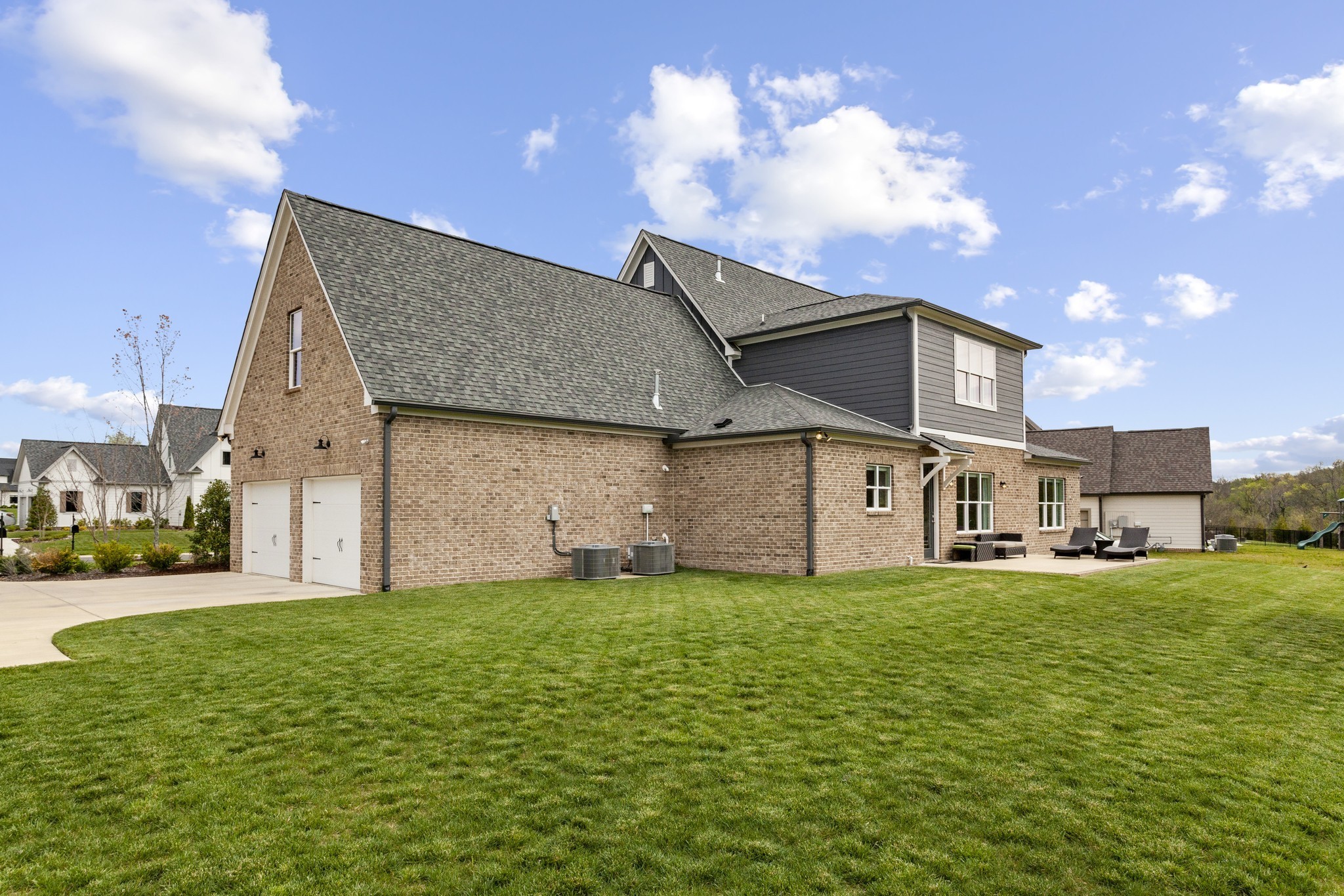 6556 Windmill Dr