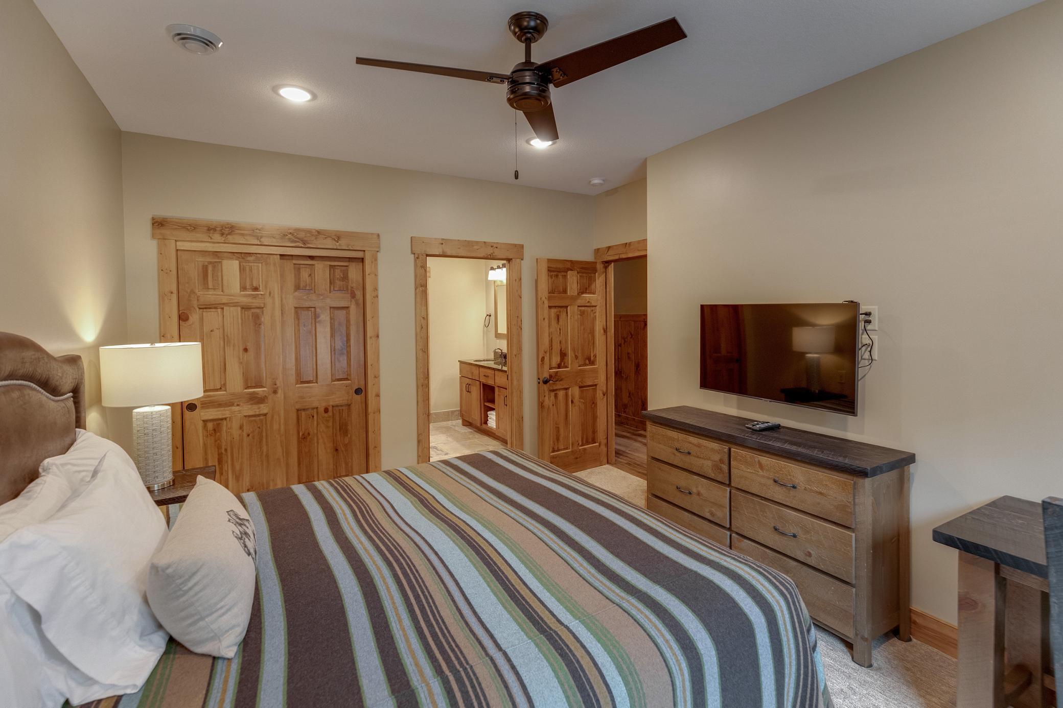 35191 Quiet Aly Unit: 7