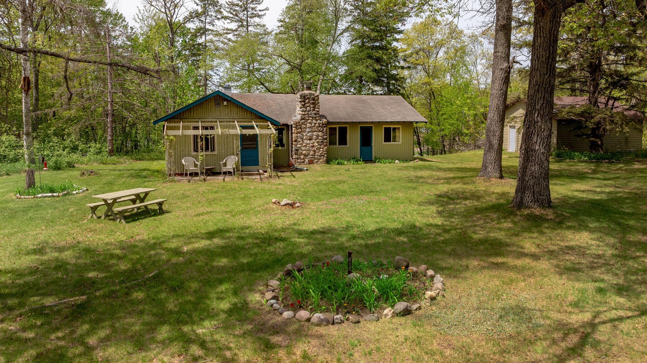 29246 Huxtable Point Road