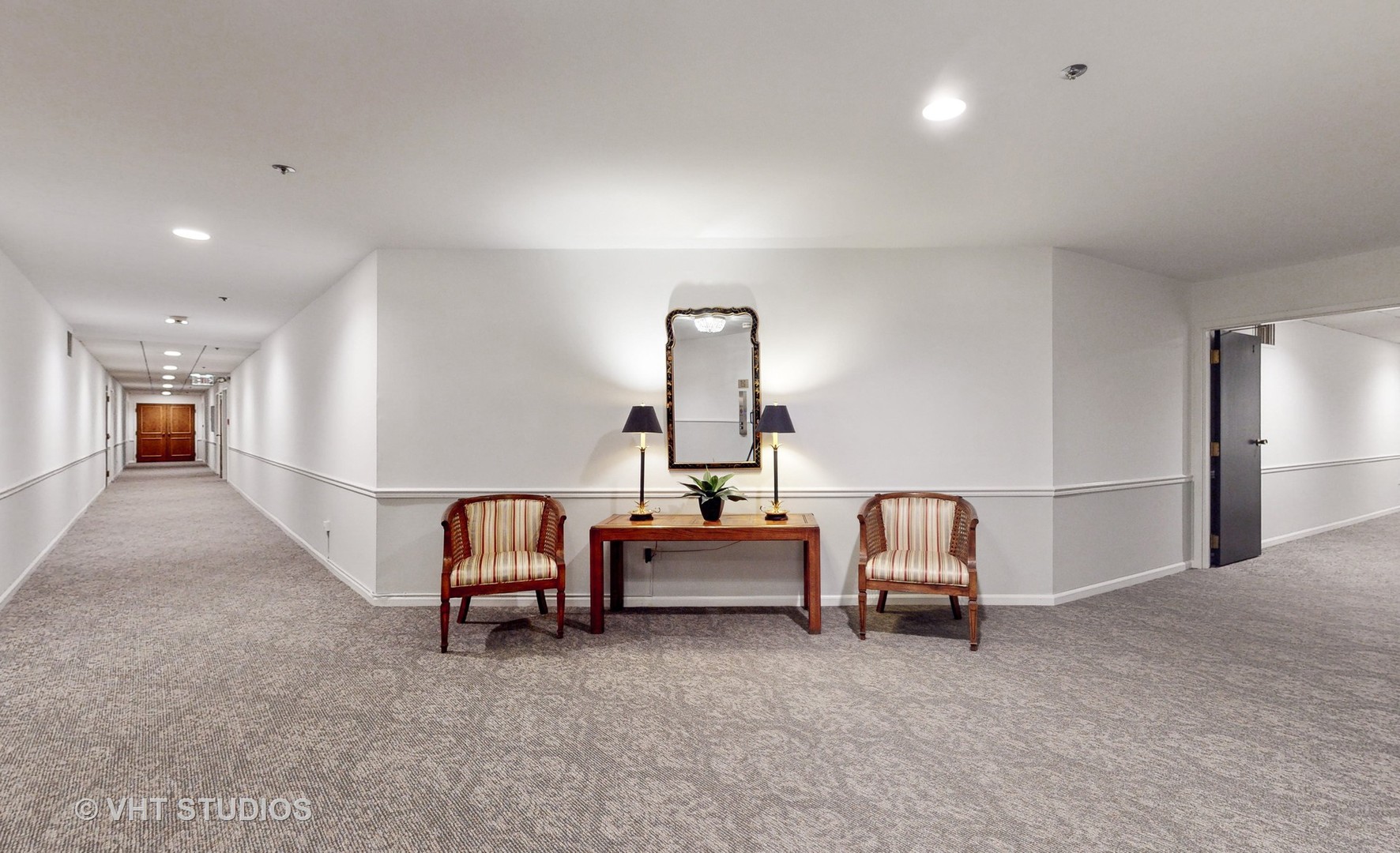 1230 N Western Avenue Unit: 201