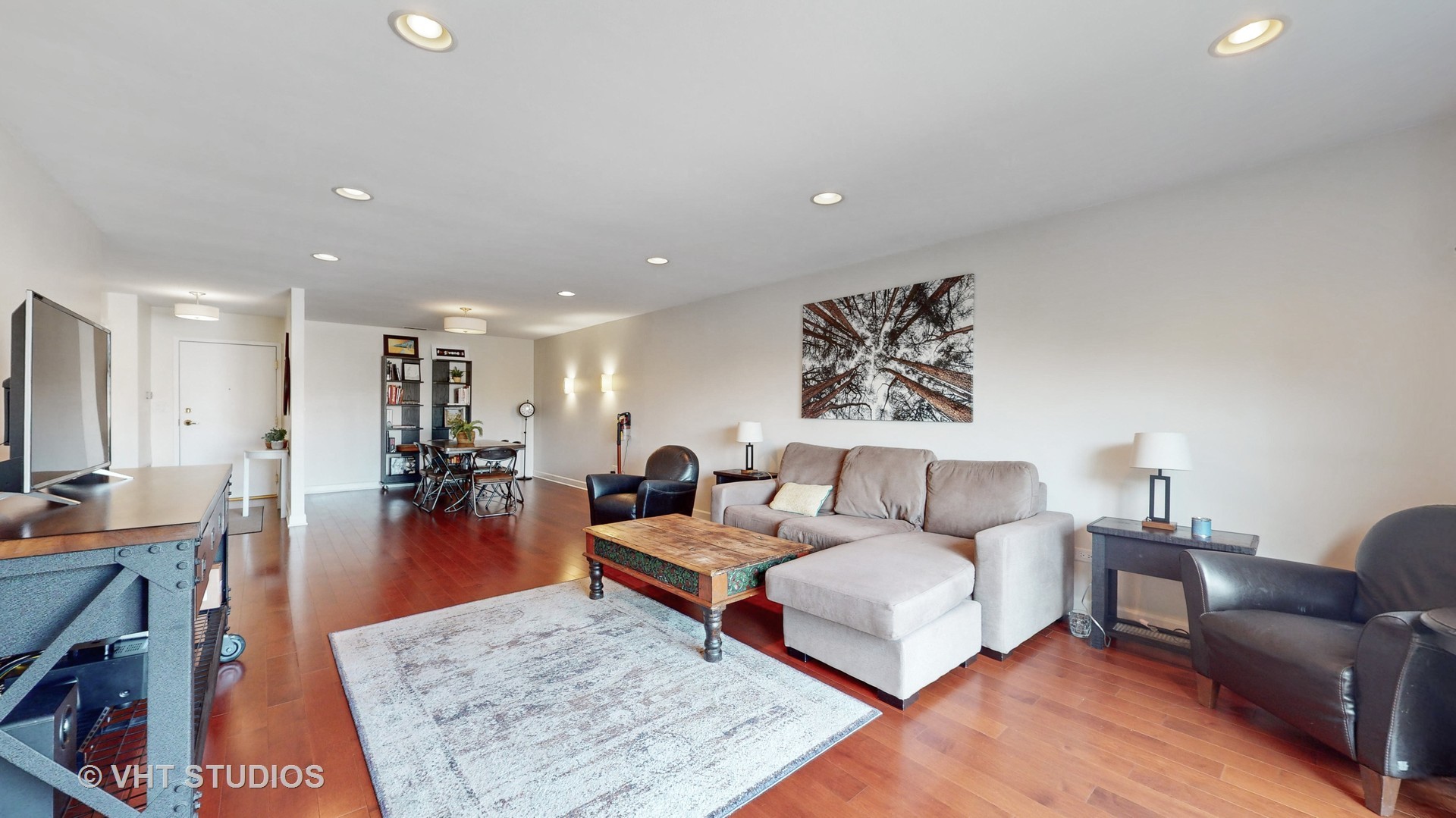 1230 N Western Avenue Unit: 201