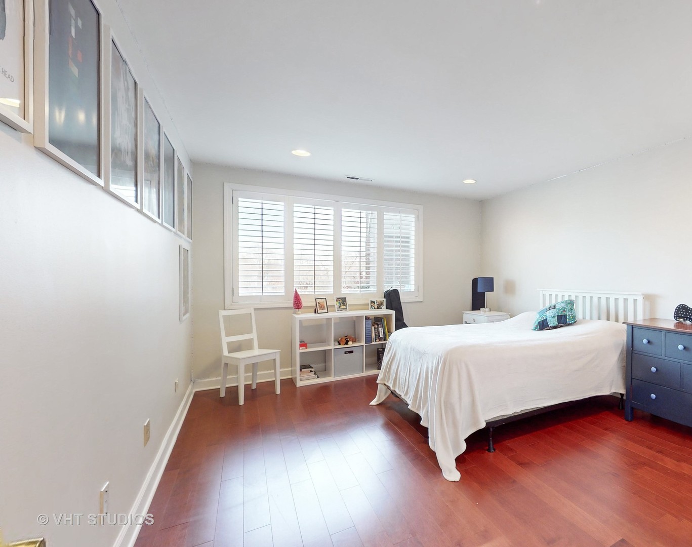 1230 N Western Avenue Unit: 201